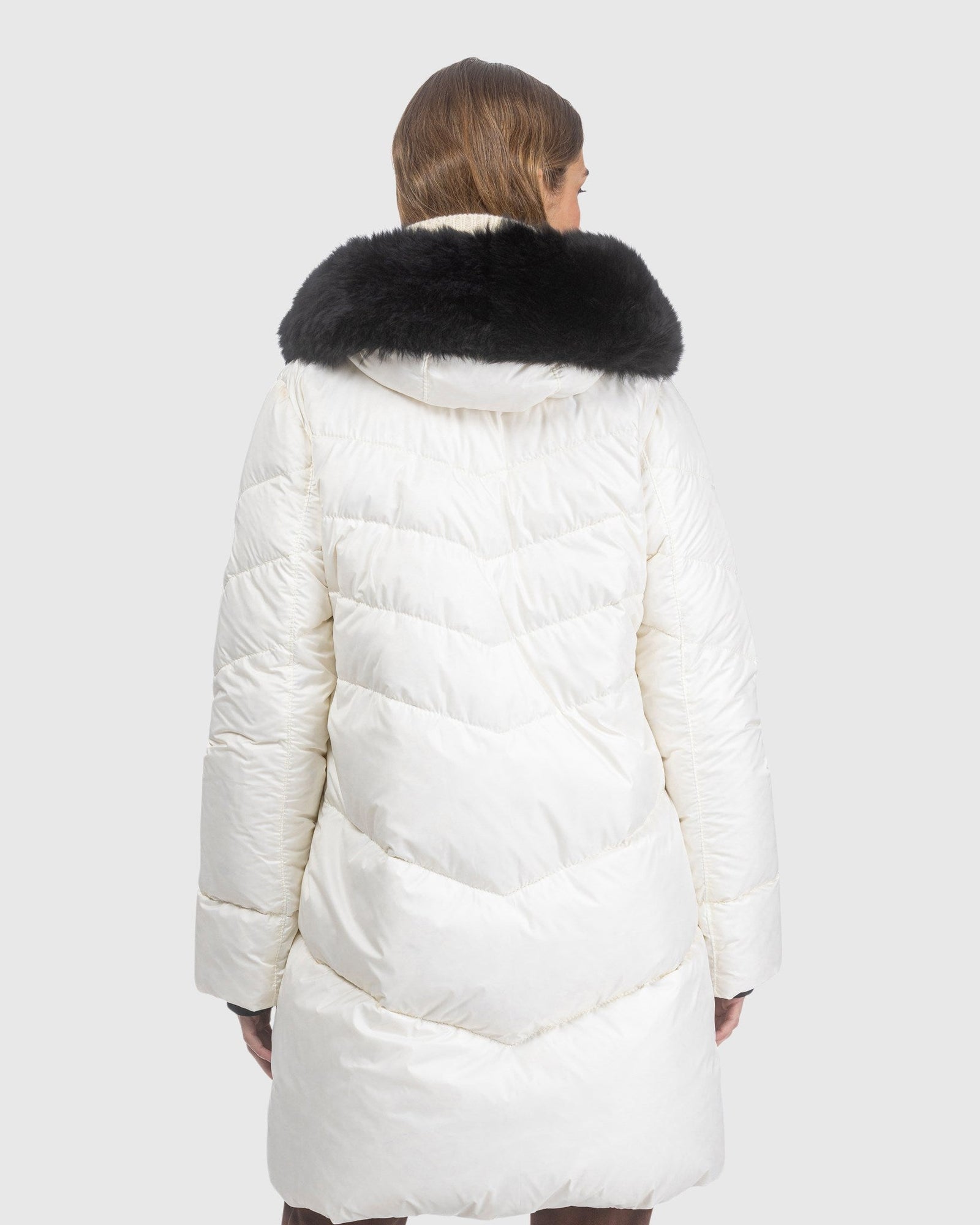 Après-Ski Jacket With Detachable Toscana Lamb Hood Trim | Ivory/Black (V7)