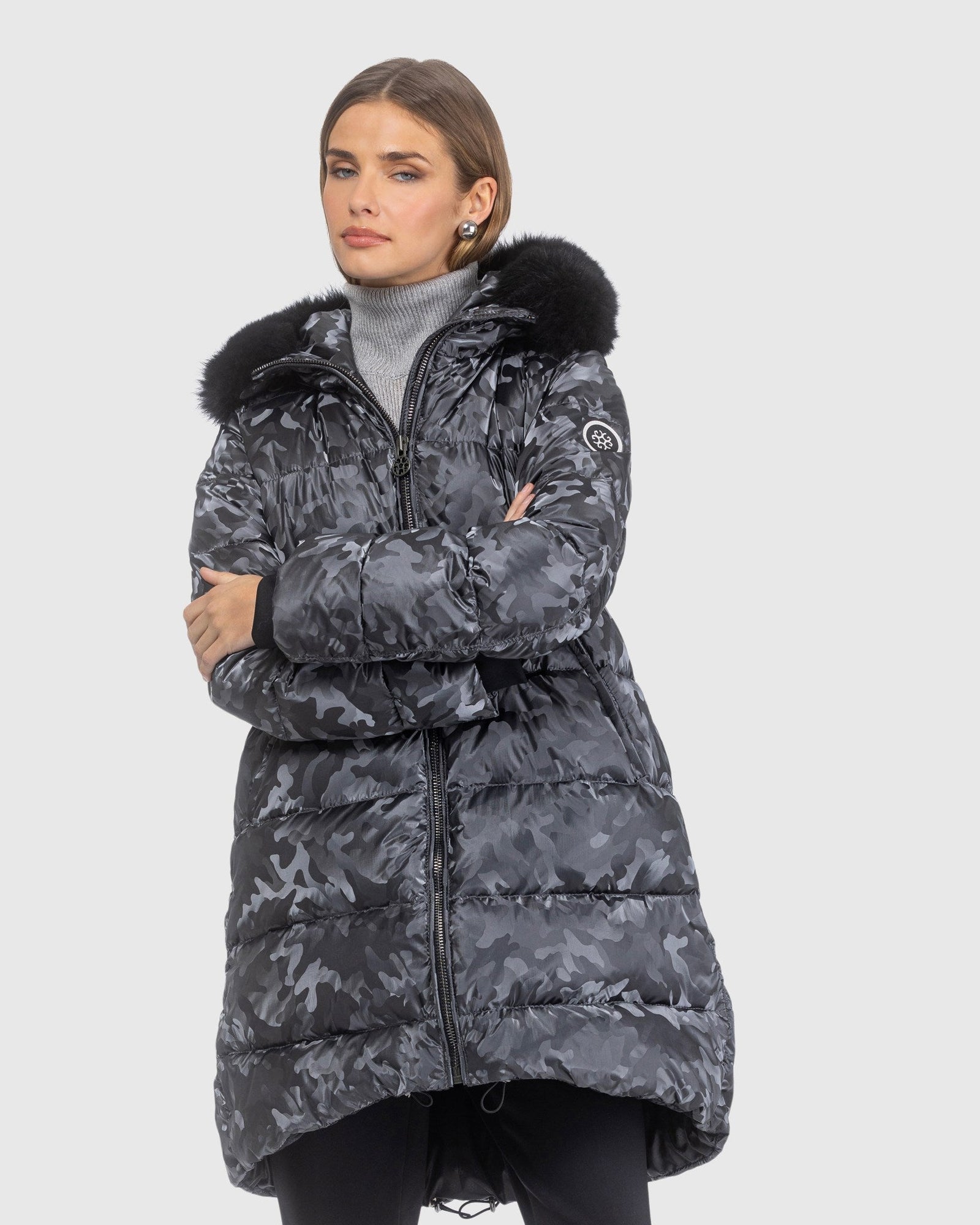Après-Ski Jacket With Detachable Toscana Lamb Hood Trim | Gray Camo/Black (V5)