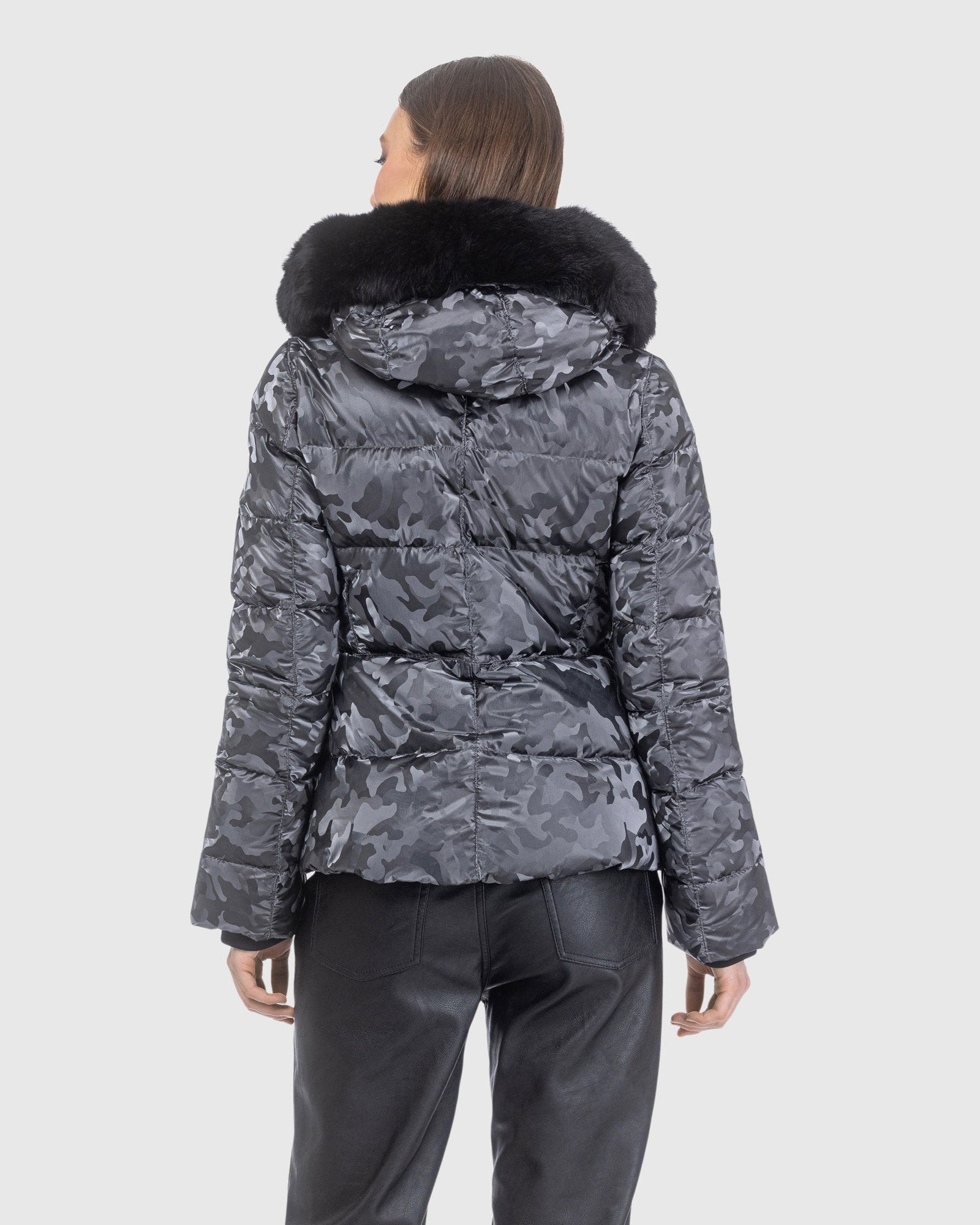 Après-Ski Jacket With Detachable Toscana Lamb Hood Trim | Gray Camo/Black (V6)