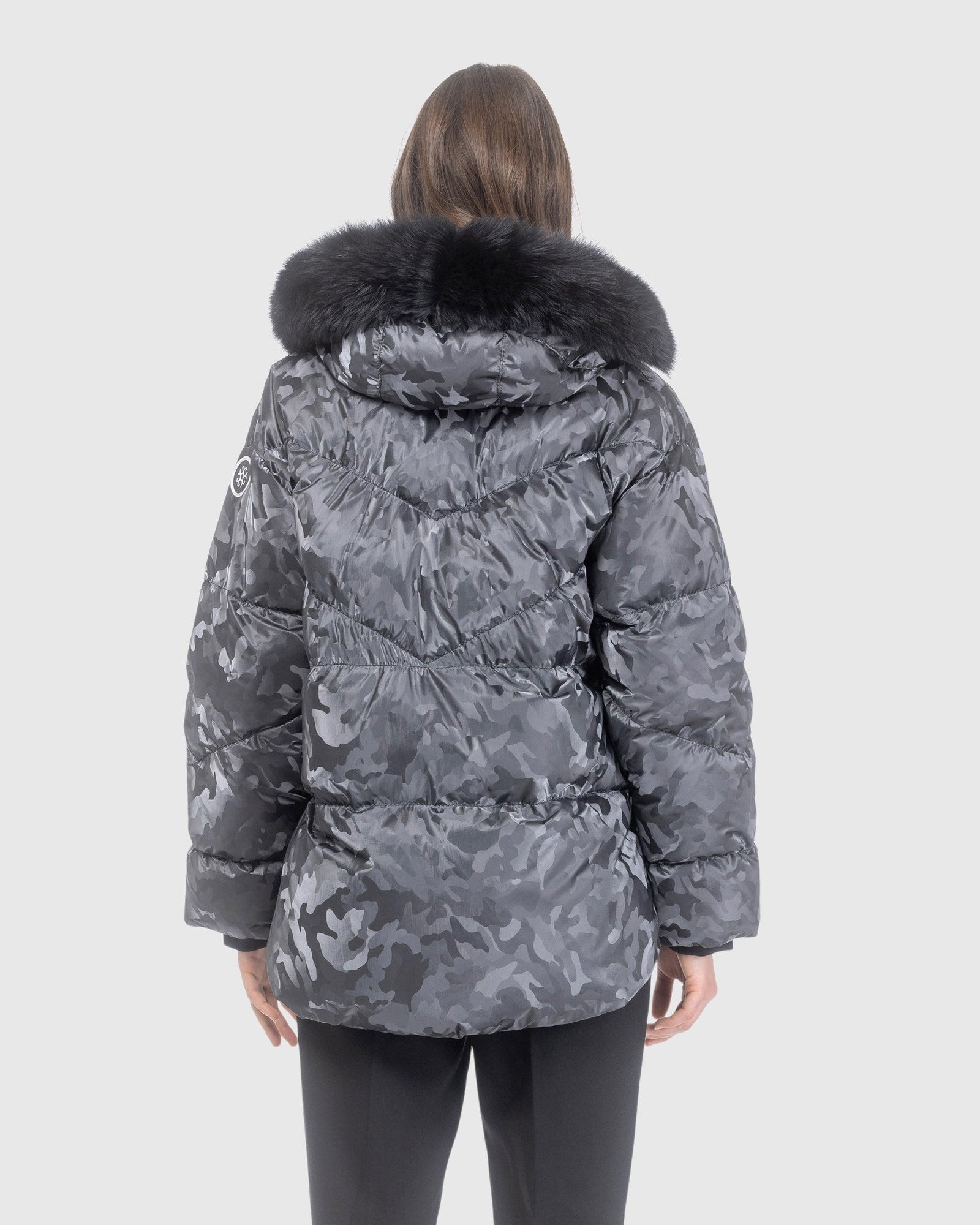 Après-Ski Jacket With Detachable Toscana Lamb Hood Trim | Gray Camo/Black (V8)