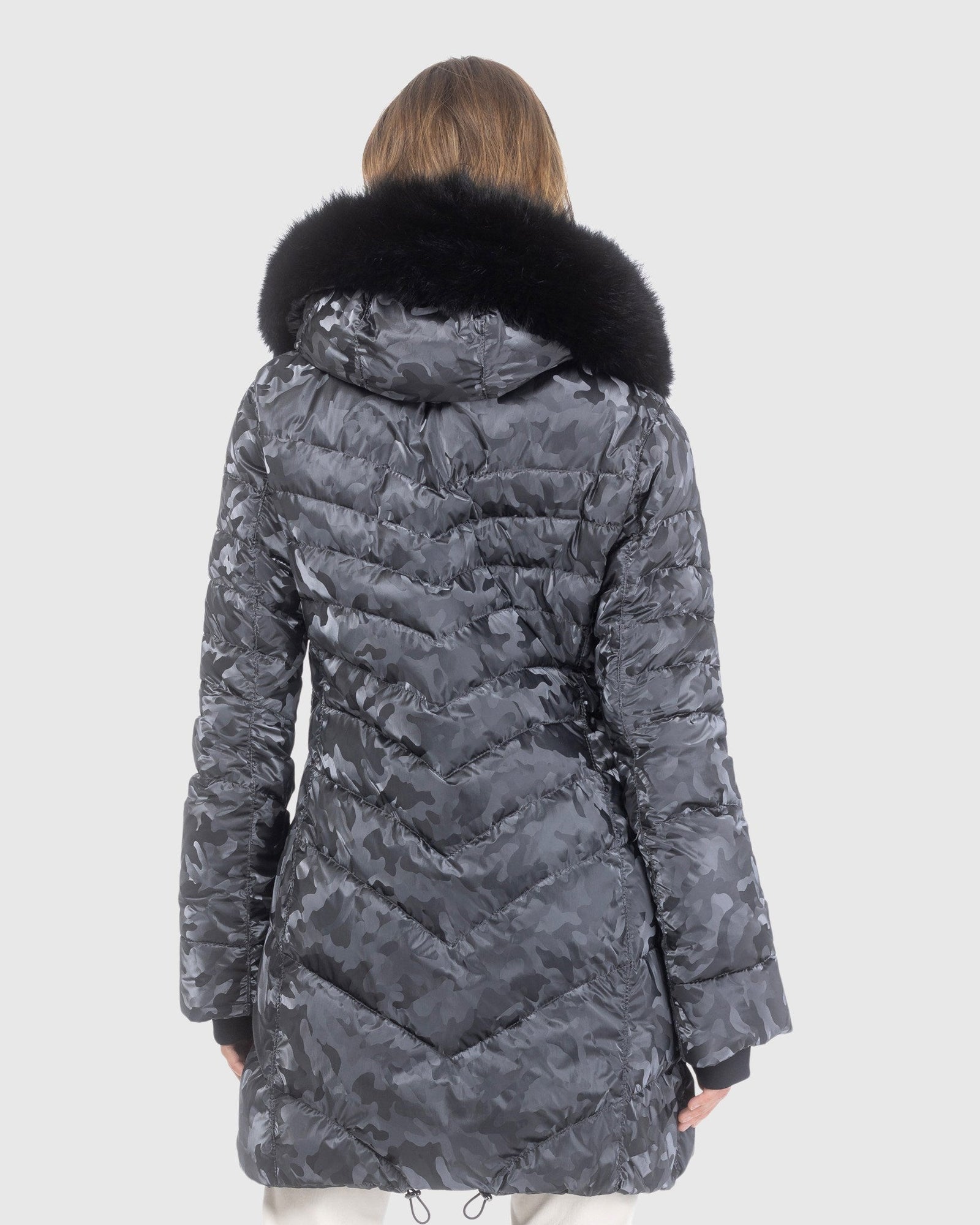 Après-Ski Jacket With Detachable Toscana Lamb Hood Trim | Gray Camo/Black (V2)