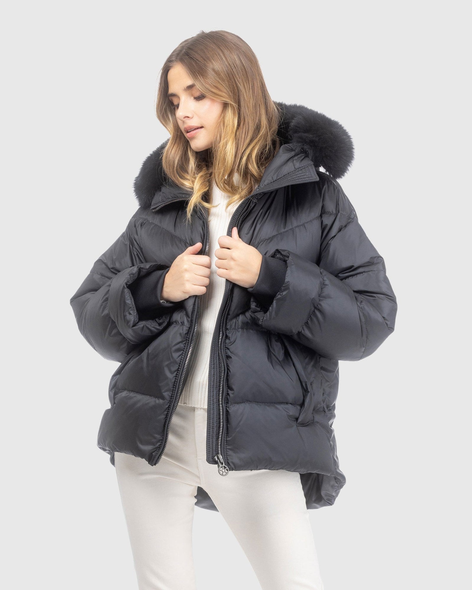 Après-Ski Jacket With Detachable Toscana Lamb Hood Trim | Black/Black (V12)