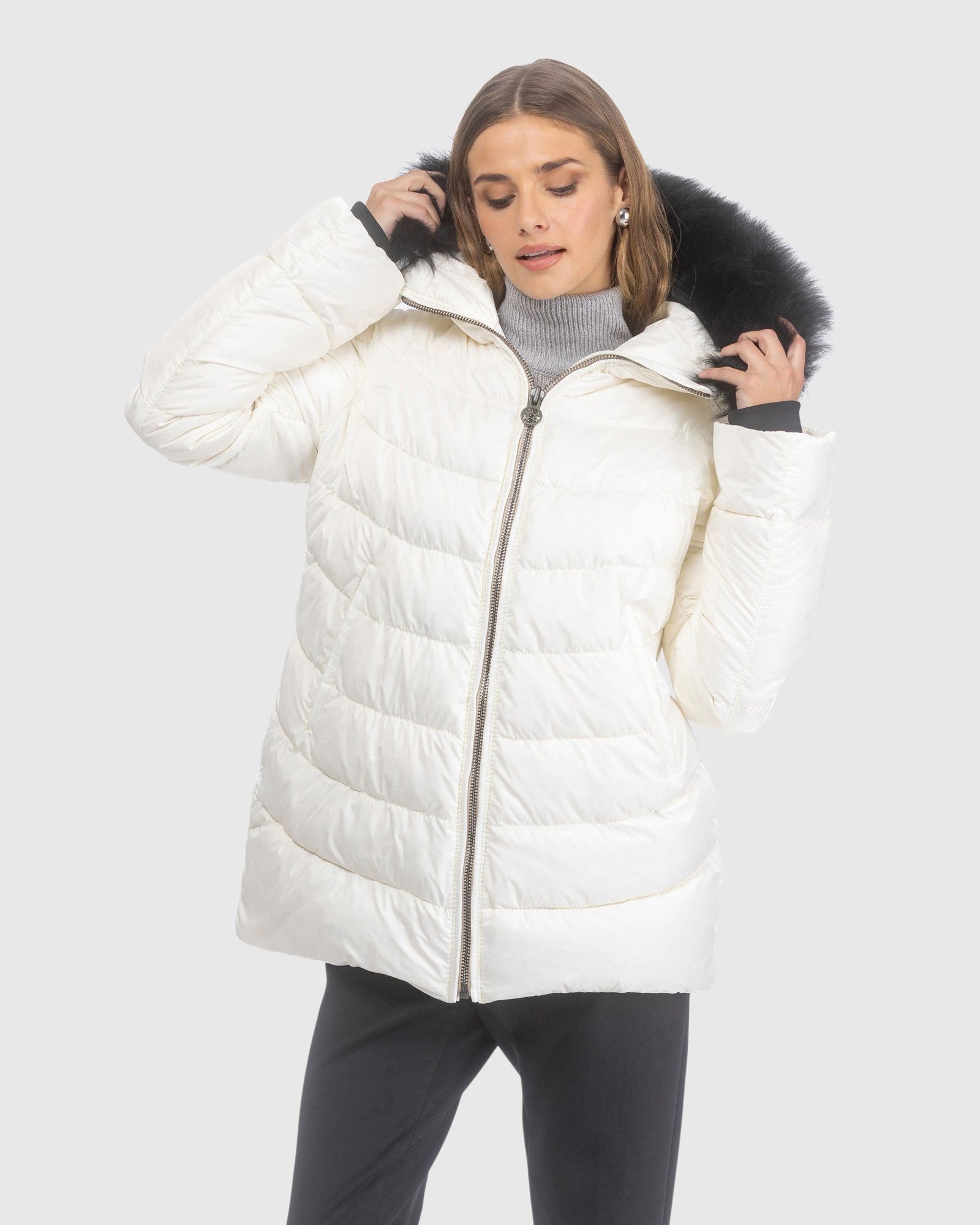 Après-Ski Jacket With Detachable Toscana Lamb Hood Trim | Ivory/Black (V4)