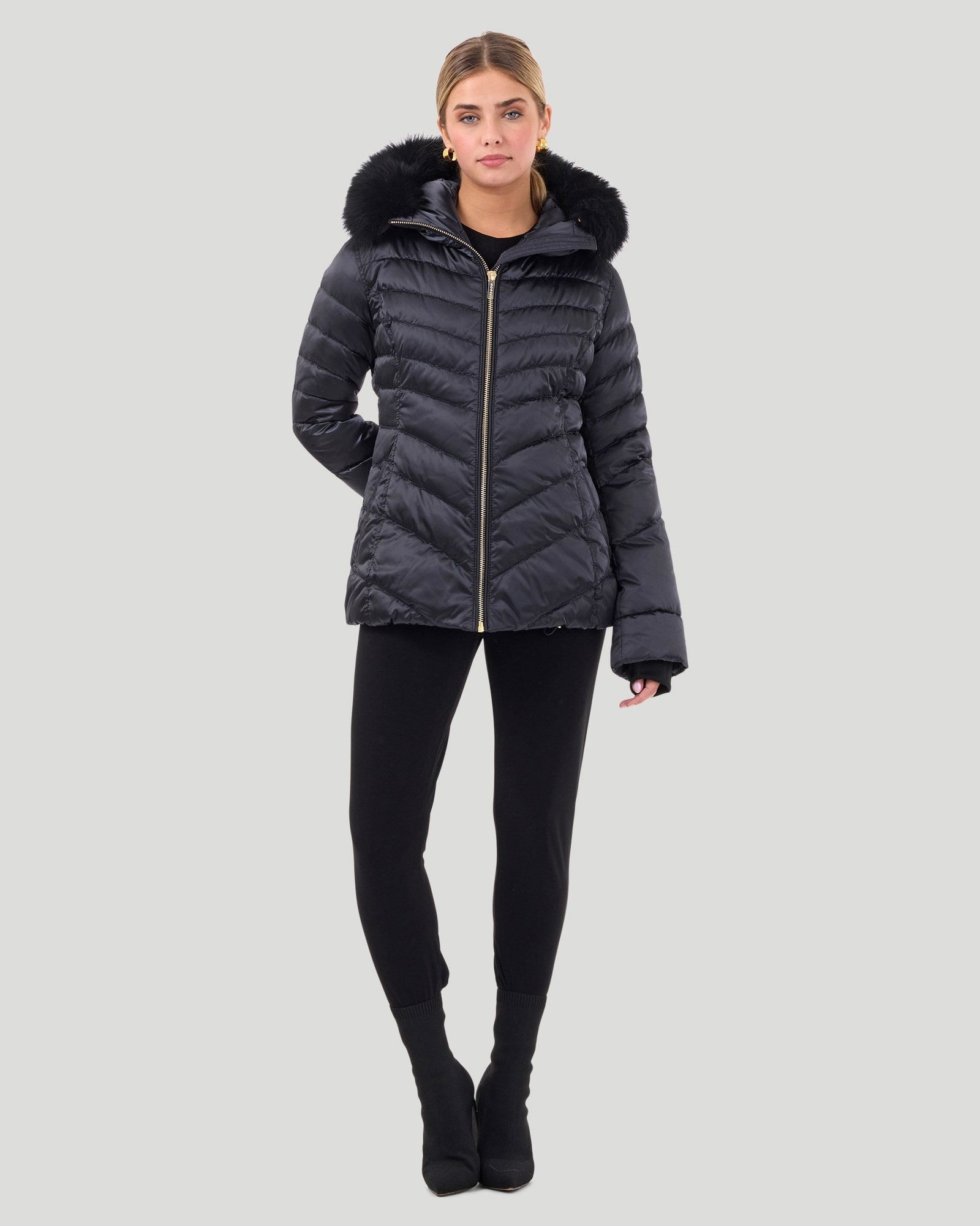 Après-Ski Jacket With Detachable Toscana Shearling Lamb Hood Trim | Women | Black x Black (V2)