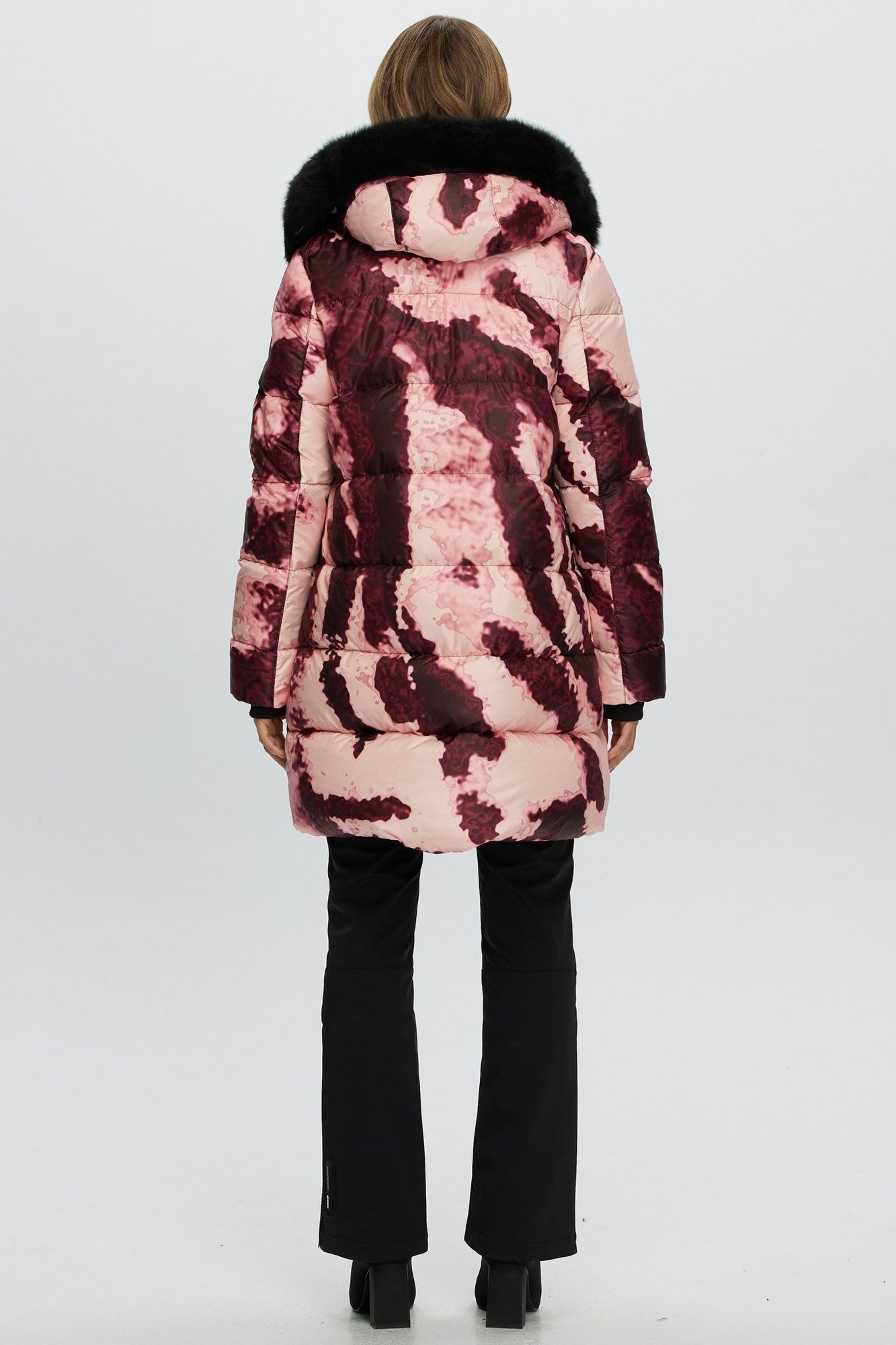 Après-Ski Jacket With Detachable Toscana Shearling Lamb Hood Trim | Women | Burgundy Abstract x Black (V2)