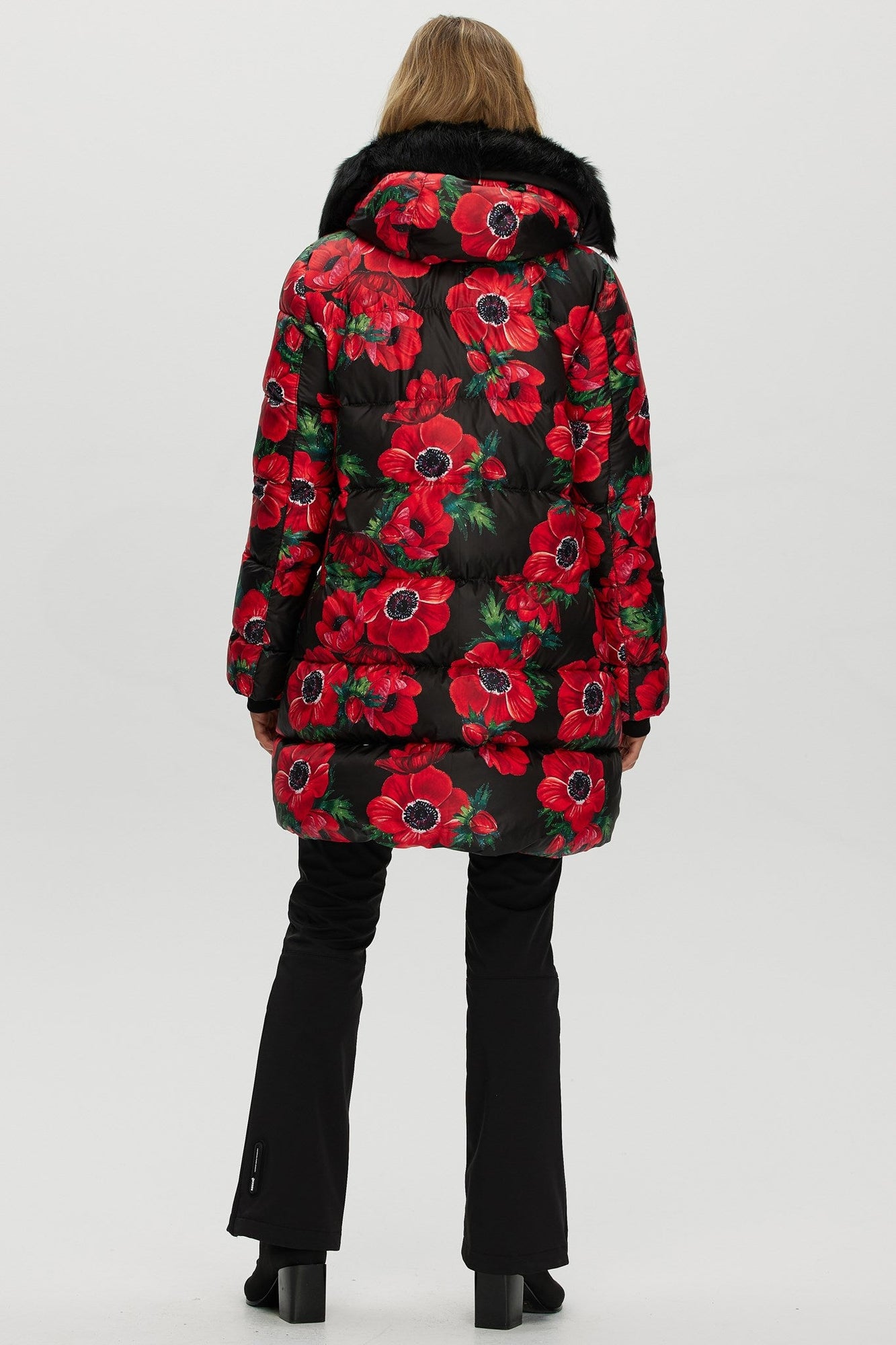 Après-Ski Jacket With Detachable Toscana Shearling Lamb Hood Trim | Women | Black Poppy x Black (V3)