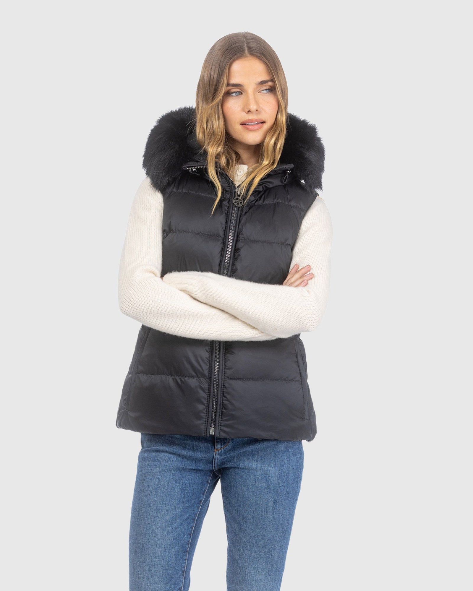 Après-Ski Vest With Detachable Toscana Lamb Hood Trim | Black/Black