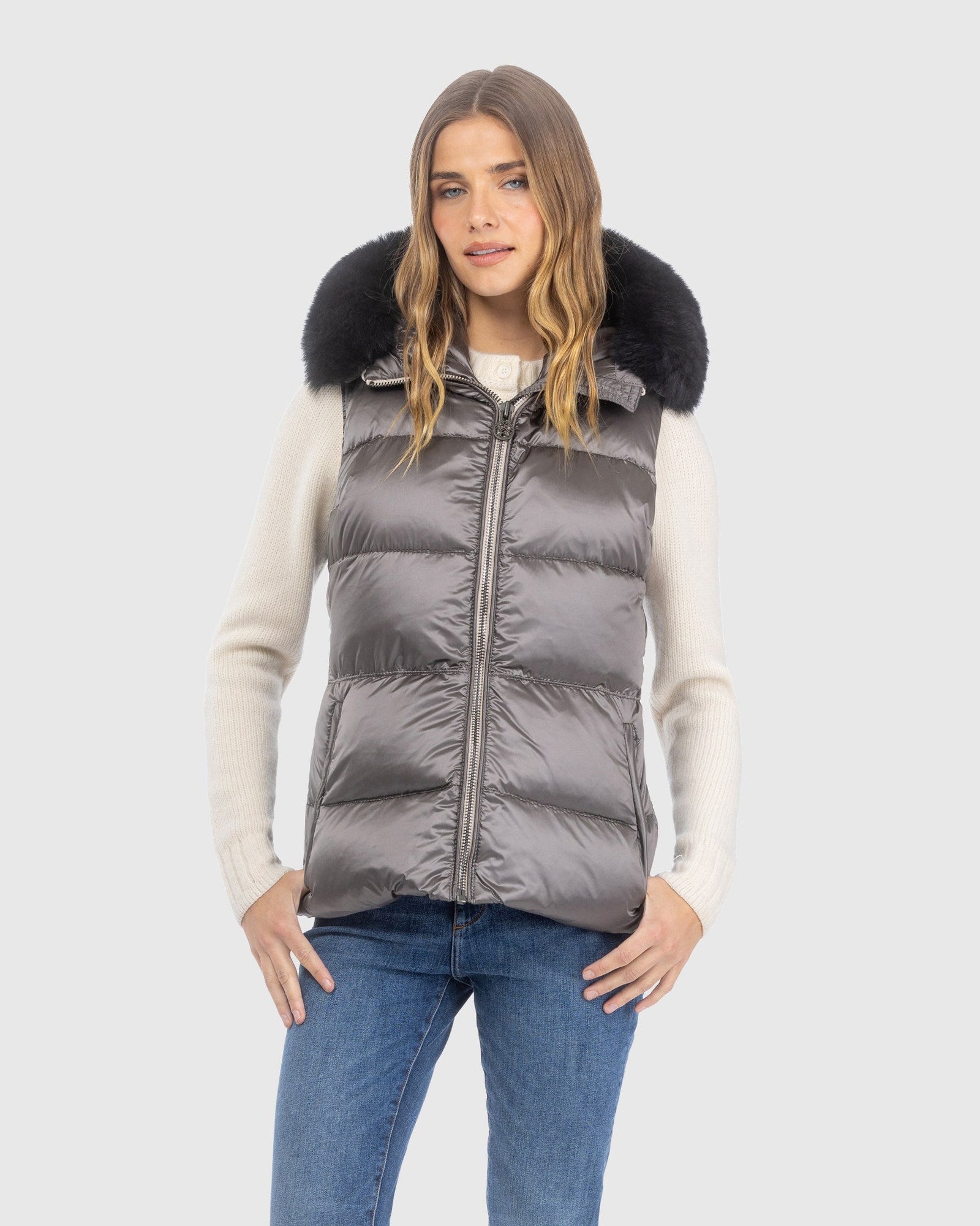 Après-Ski Vest With Detachable Toscana Lamb Hood Trim | Greige/Black
