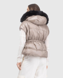 Après-Ski Vest With Detachable Toscana Lamb Hood Trim | Stone/Black