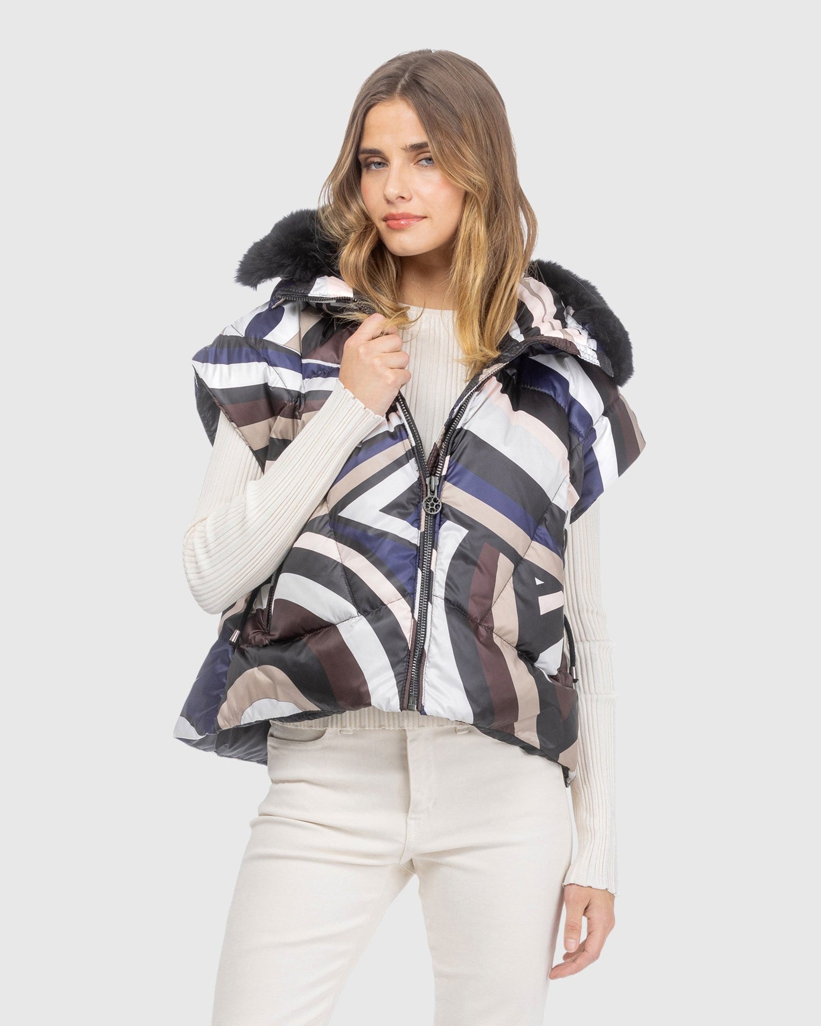 Après-Ski Vest With Detachable Toscana Lamb Hood Trim | Navy/Brown Swirl/Black