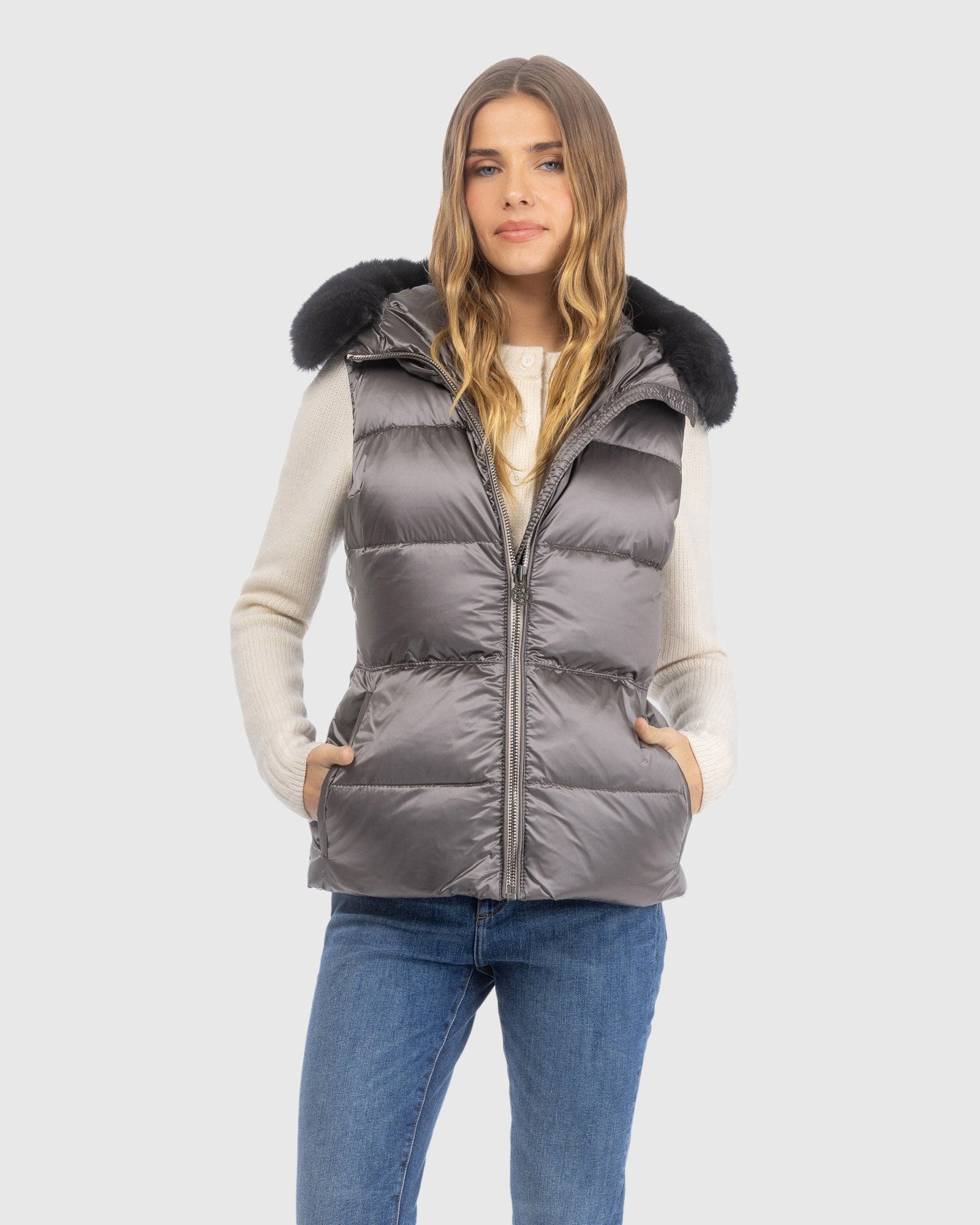 Après-Ski Vest With Detachable Toscana Lamb Hood Trim | Greige/Black