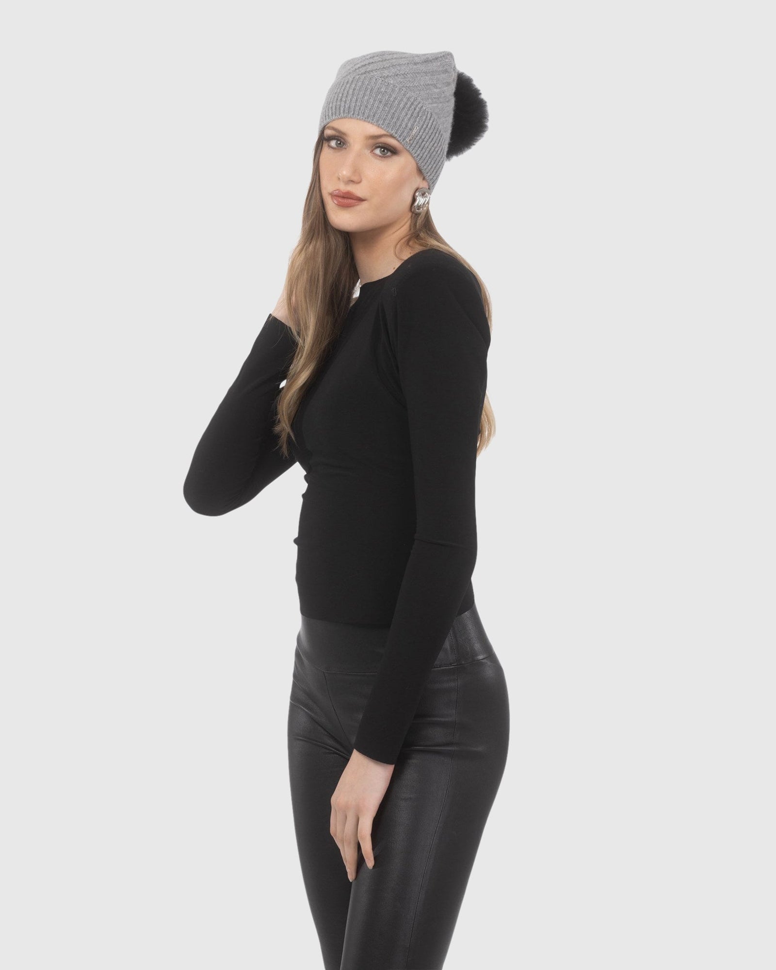 Cable Knit Select Cashmere Hat With Select Lamb Pom | Gray/Black