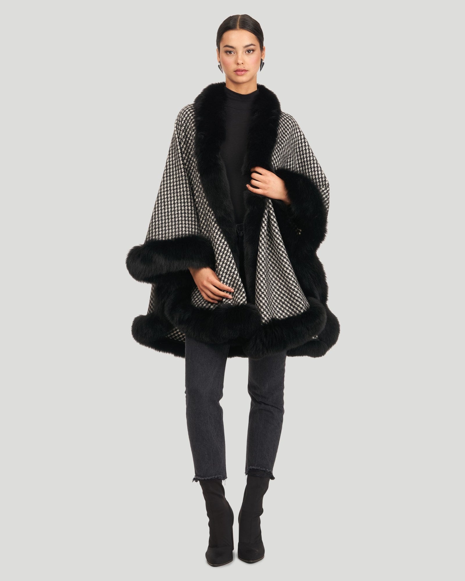 Cashmere Cape with Fox Trim | Houndstooth