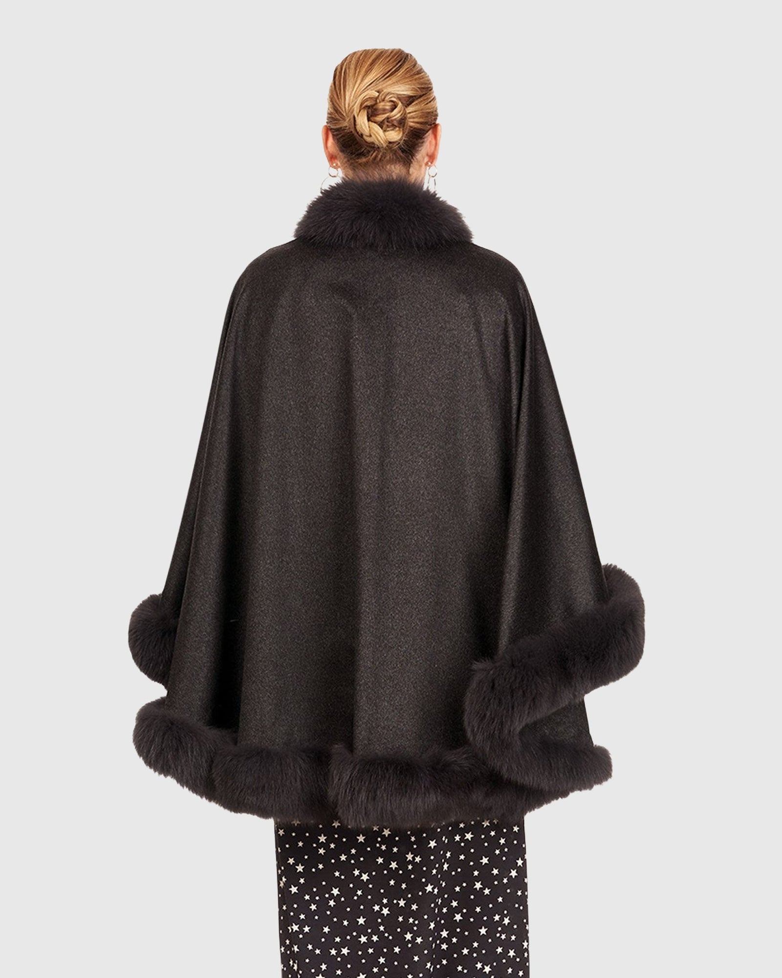 Cashmere Cape with Fox Trim | Anthracite