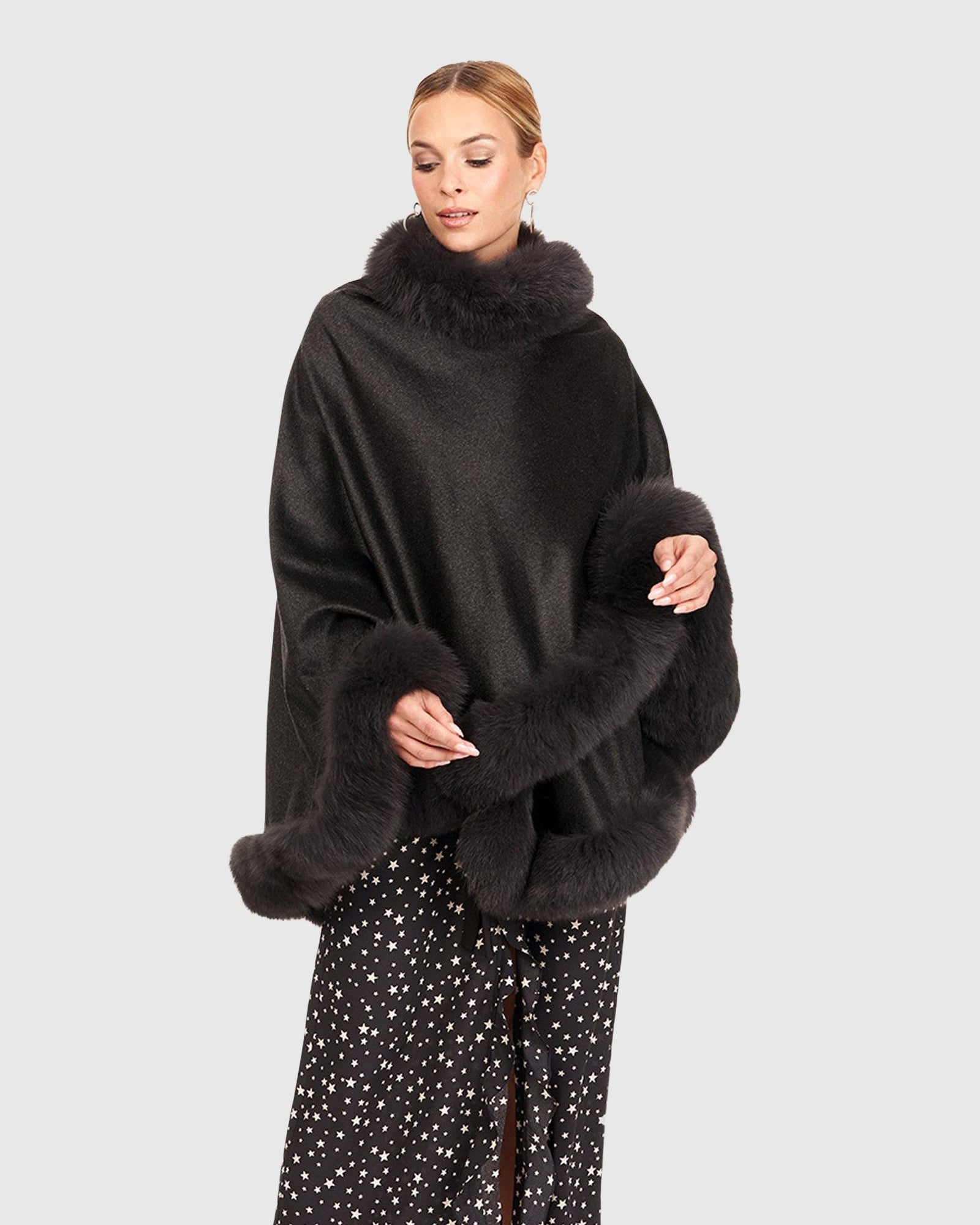 Cashmere Cape with Fox Trim | Anthracite