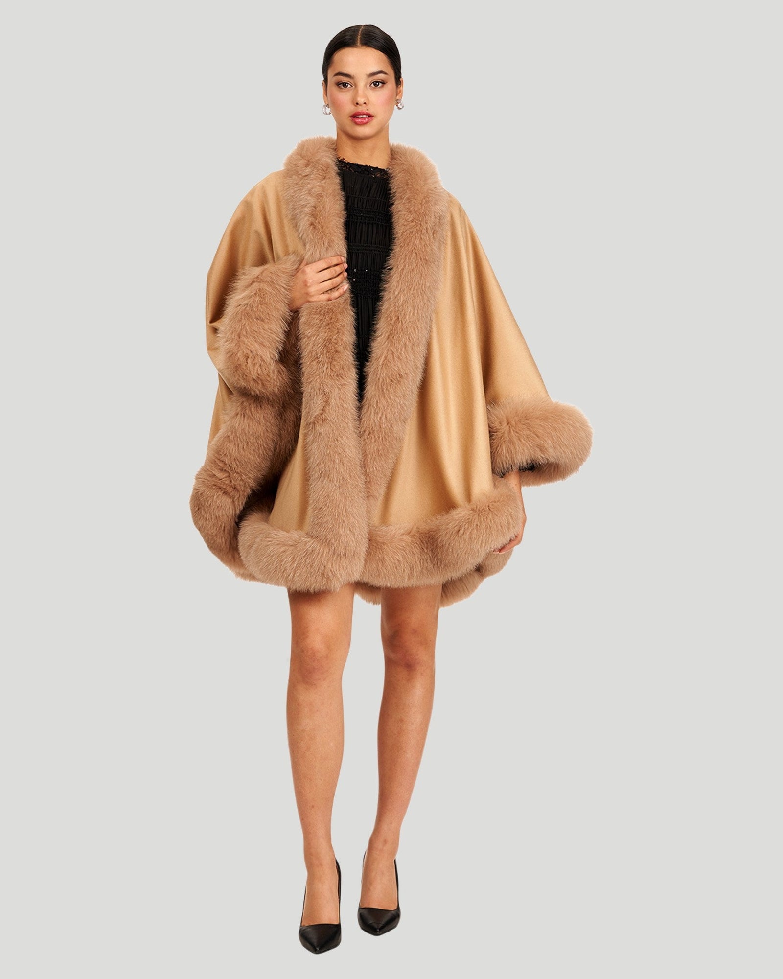 Cashmere Cape with Fox Trim | Light Camel