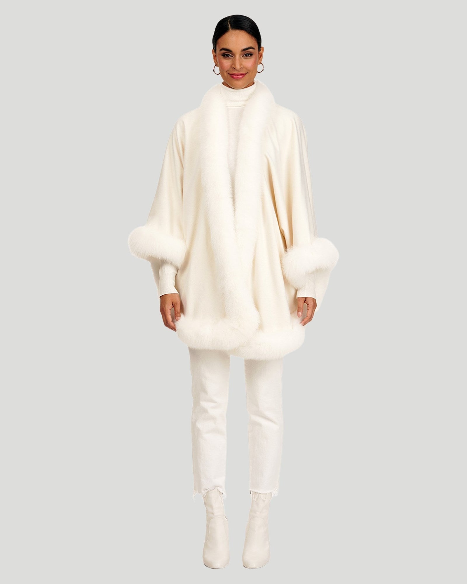 Cashmere Capelet With Shadow Fox Trim | Ivory