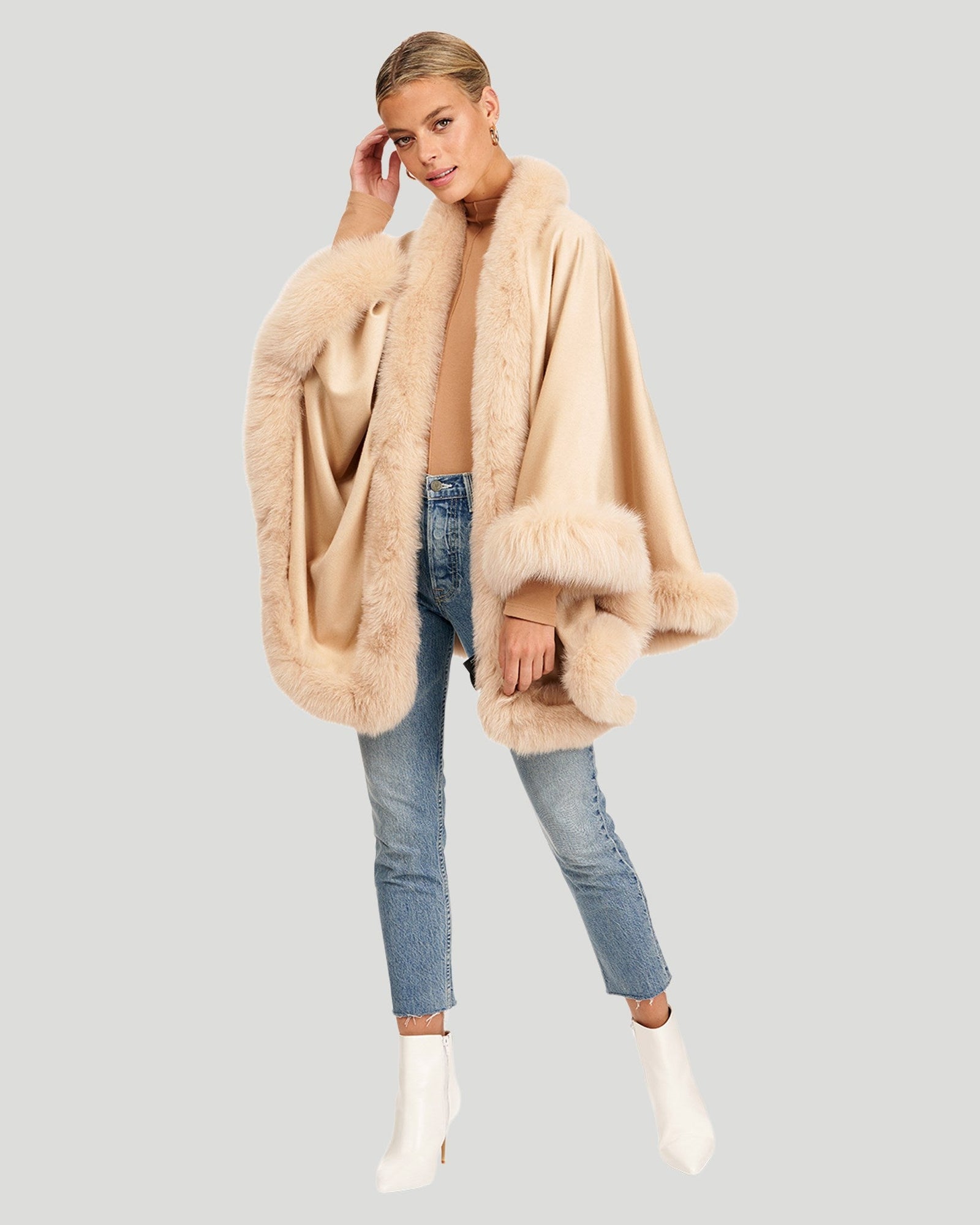 Cashmere Capelet With Shadow Fox Trim | Oatmeal