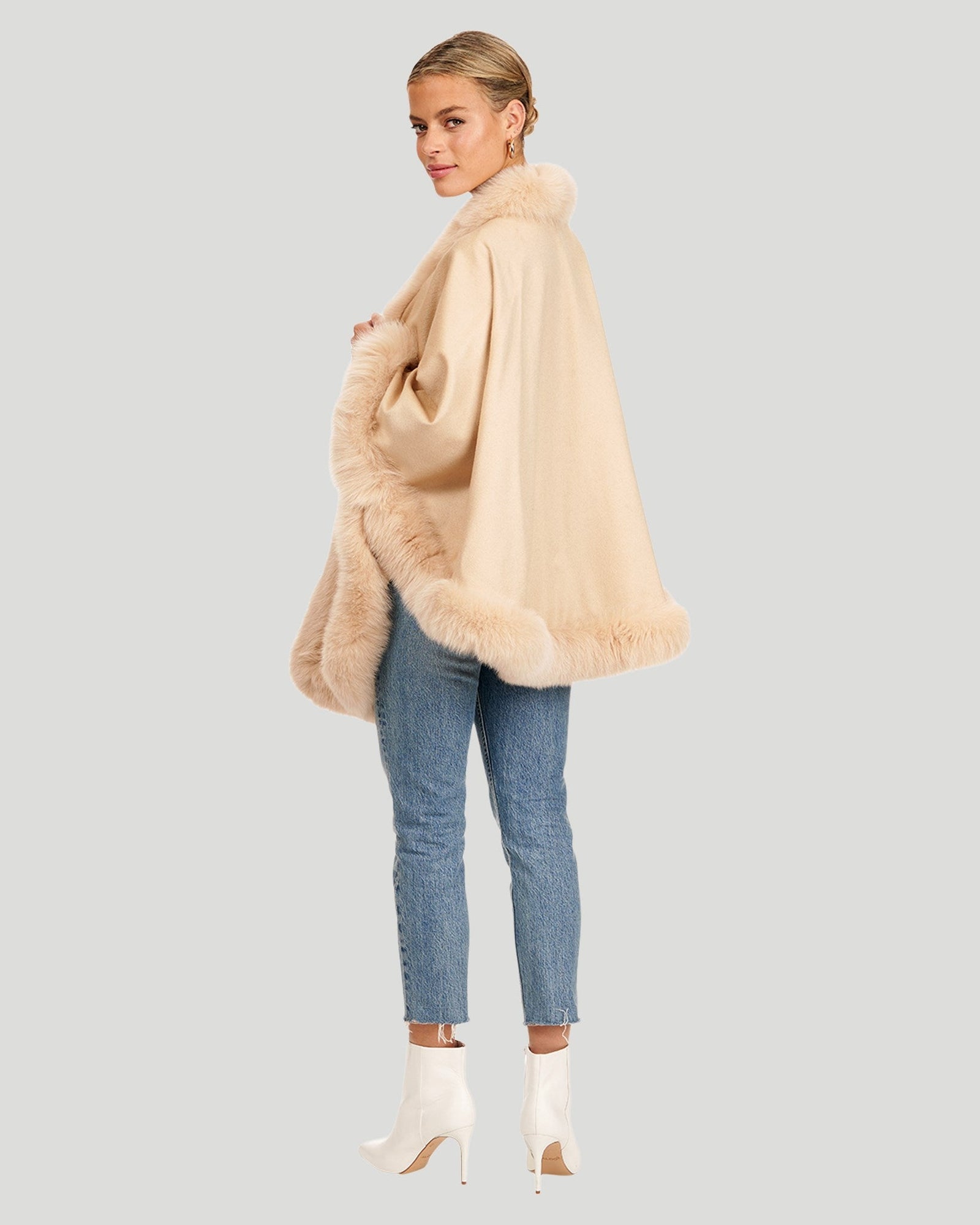 Cashmere Capelet With Shadow Fox Trim | Oatmeal