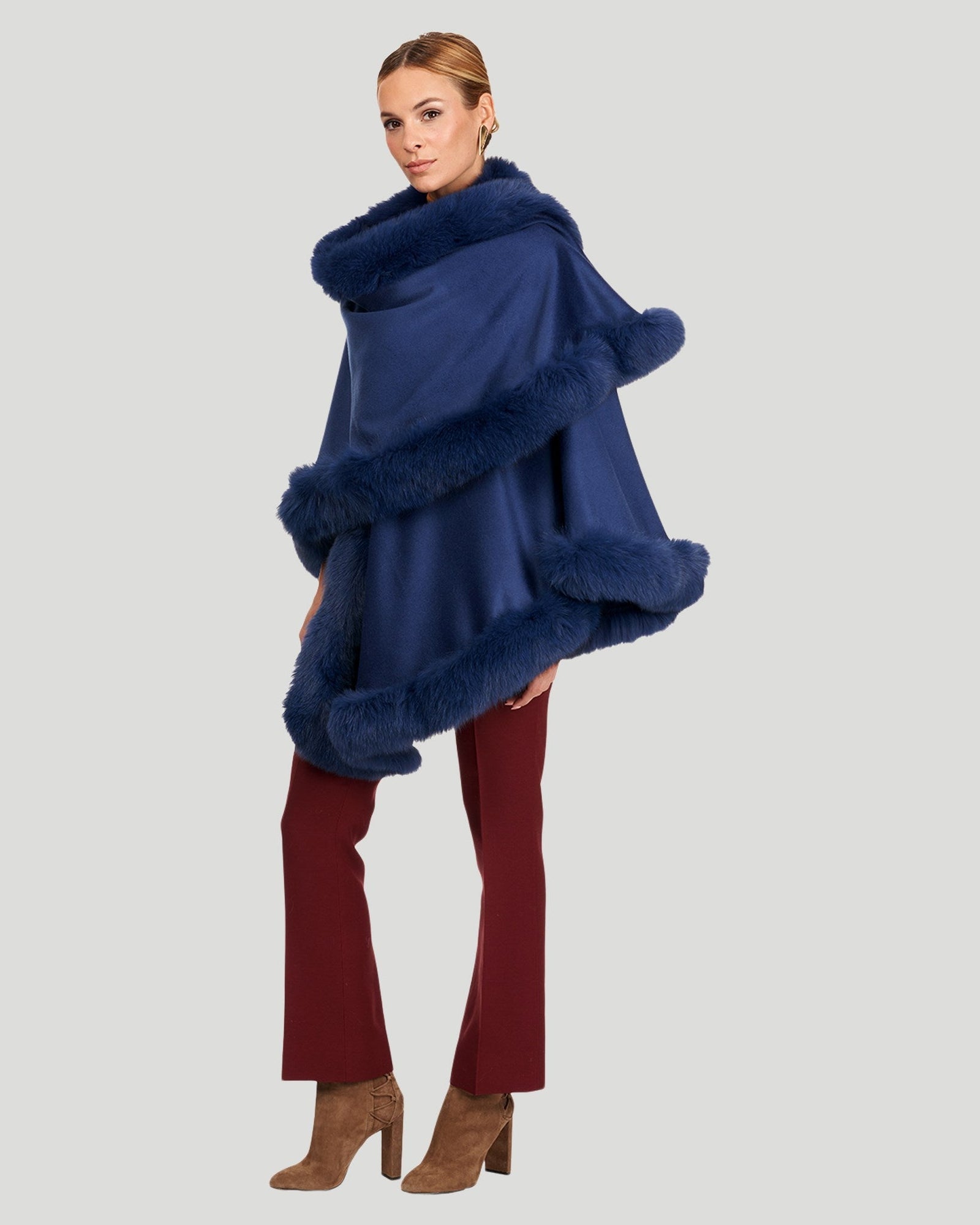 Cashmere Caplet With Fox Trim | Women | Dark Blue