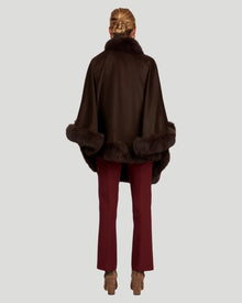 Cashmere Caplet With Fox Trim | Women | Dark Brown