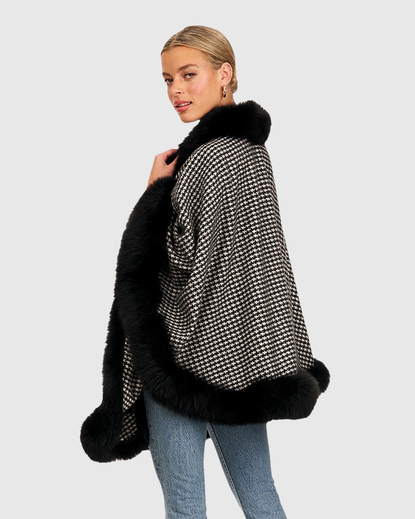 Cashmere Capelet With Fox Trim | Houndstooth