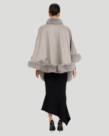 Cashmere Capelet With Fox Trim | Light Gray
