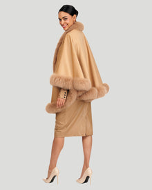 Cashmere Caplet With Fox Trim | Women | Light Camel