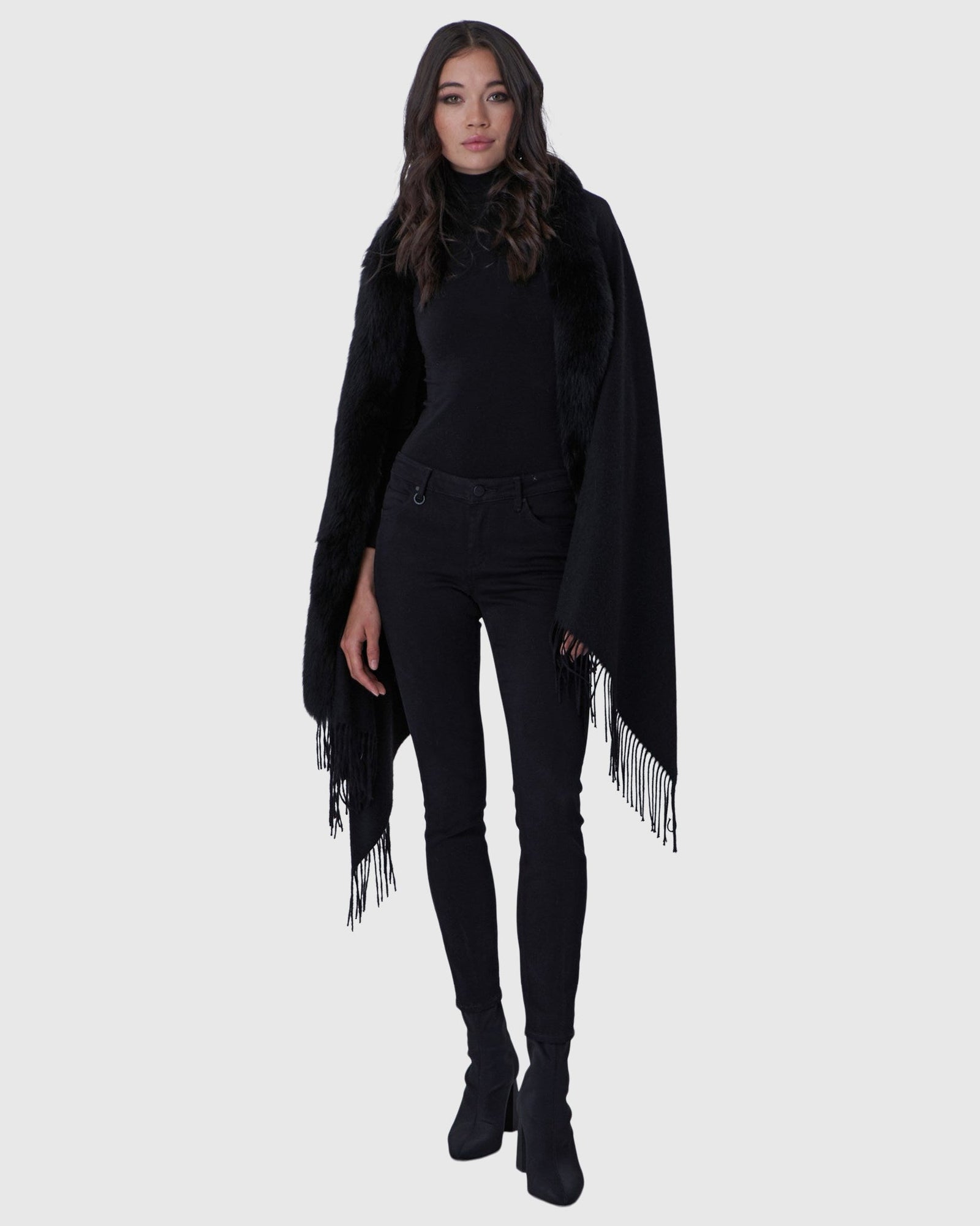 Cashmere Stole With Fox Trim | Black