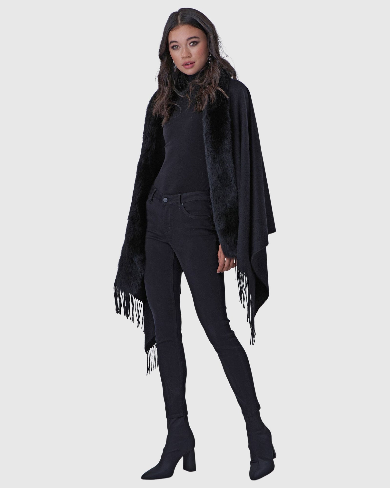 Cashmere Stole With Fox Trim | Black