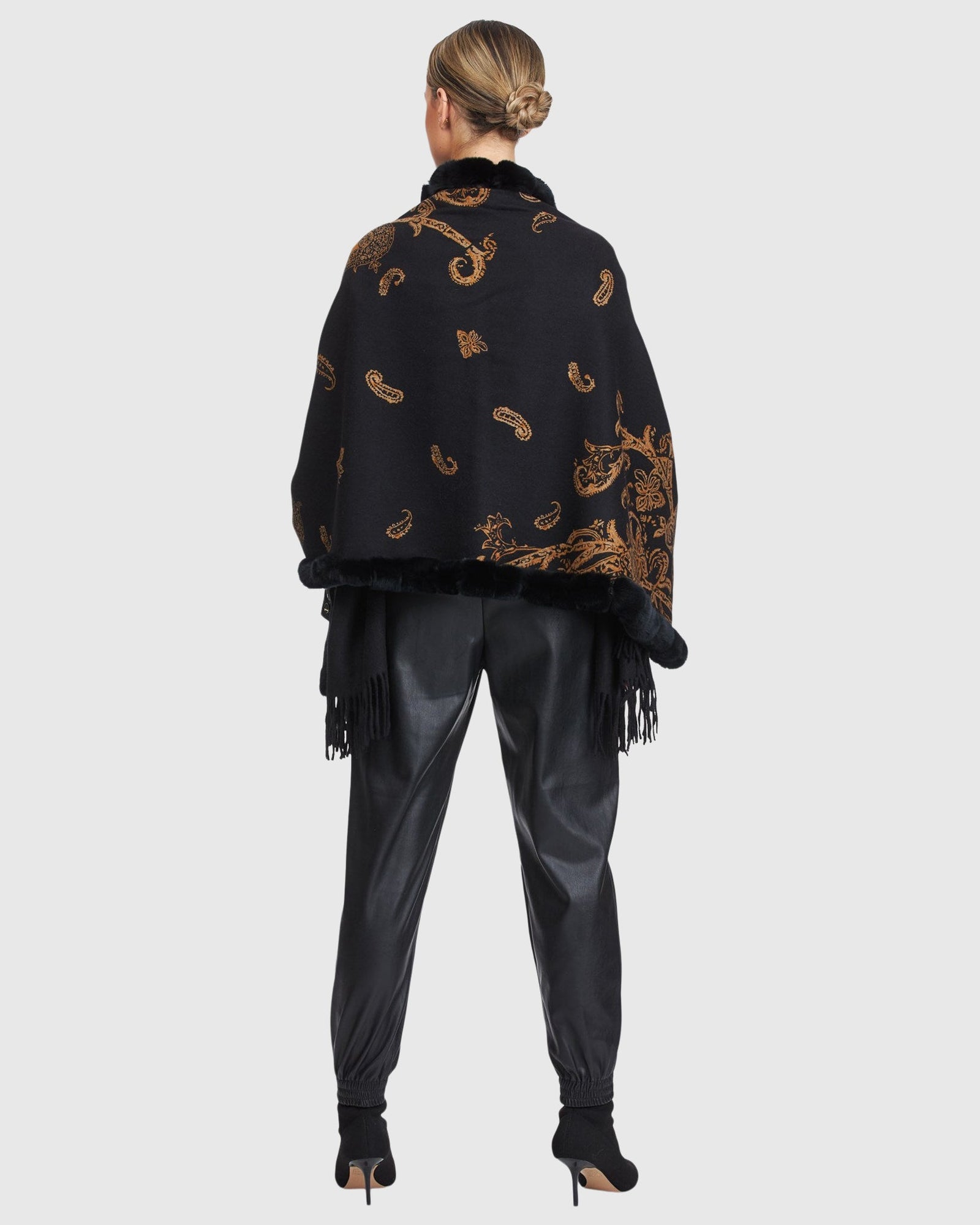 Cashmere Stole With Rex Rabbit Square Top And Bottom | Black Gold Paisley
