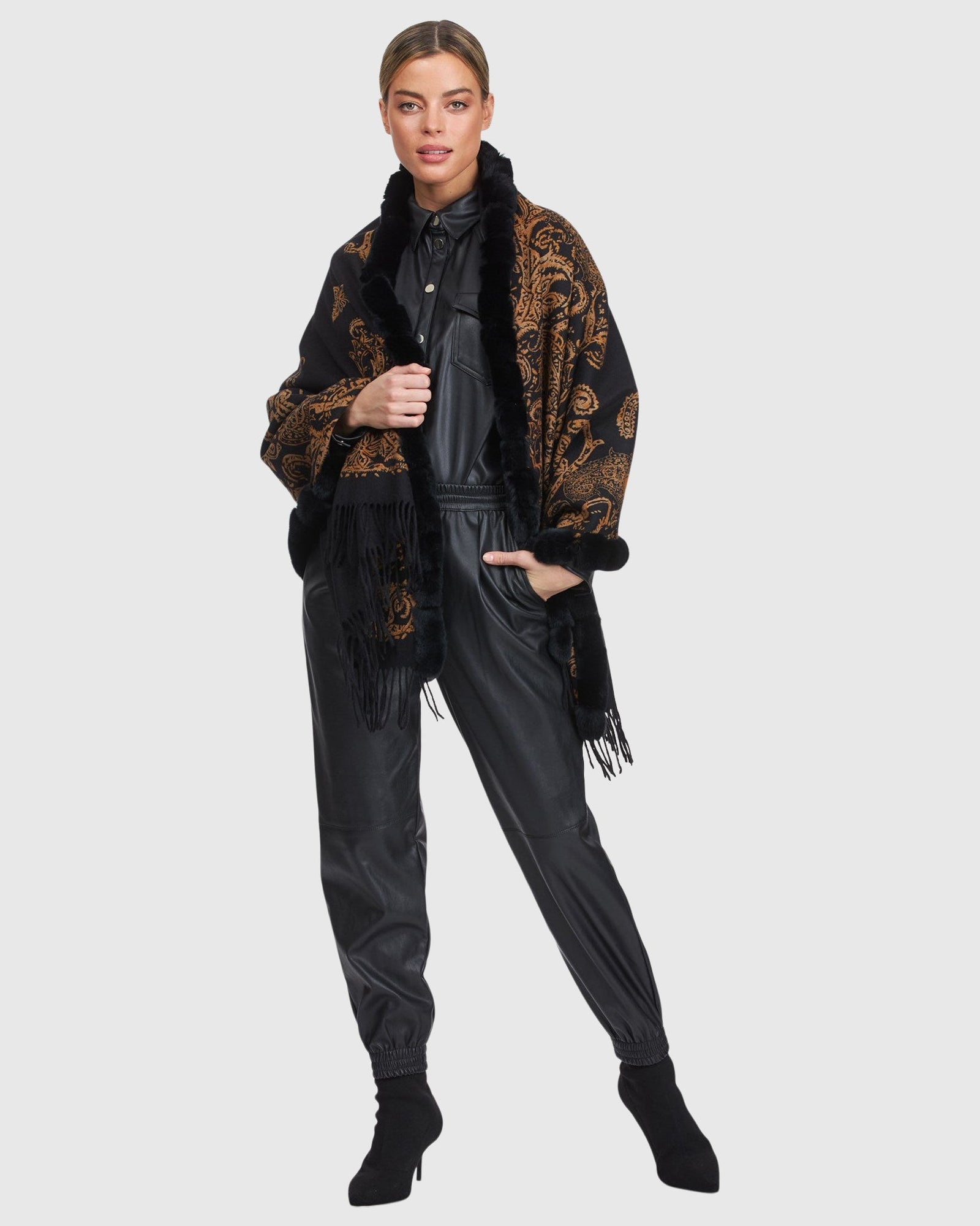 Cashmere Stole With Rex Rabbit Square Top And Bottom | Black Gold Paisley