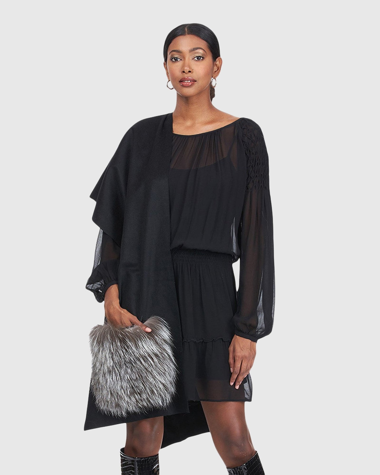 Cashmere Stole With Silver Fox Fur Patch Pockets | Black/Silver