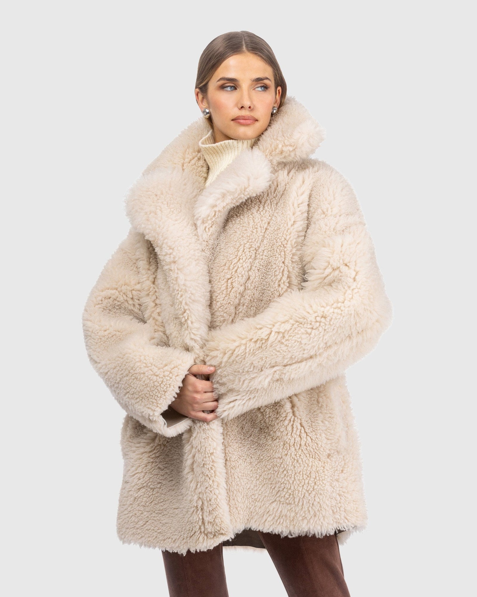 Curly Shearling Lamb Stroller | Cream