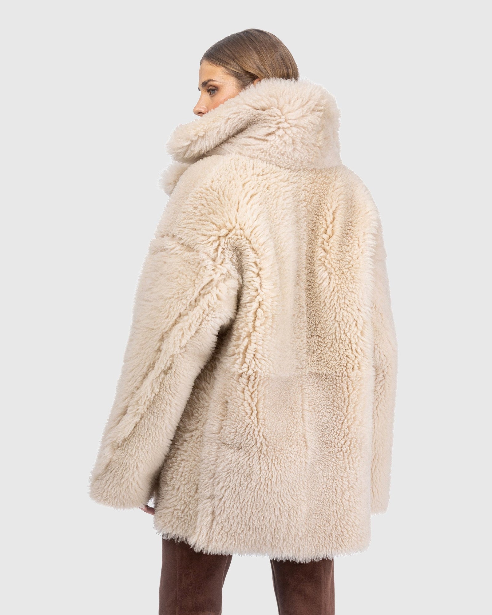 Curly Shearling Lamb Stroller | Cream