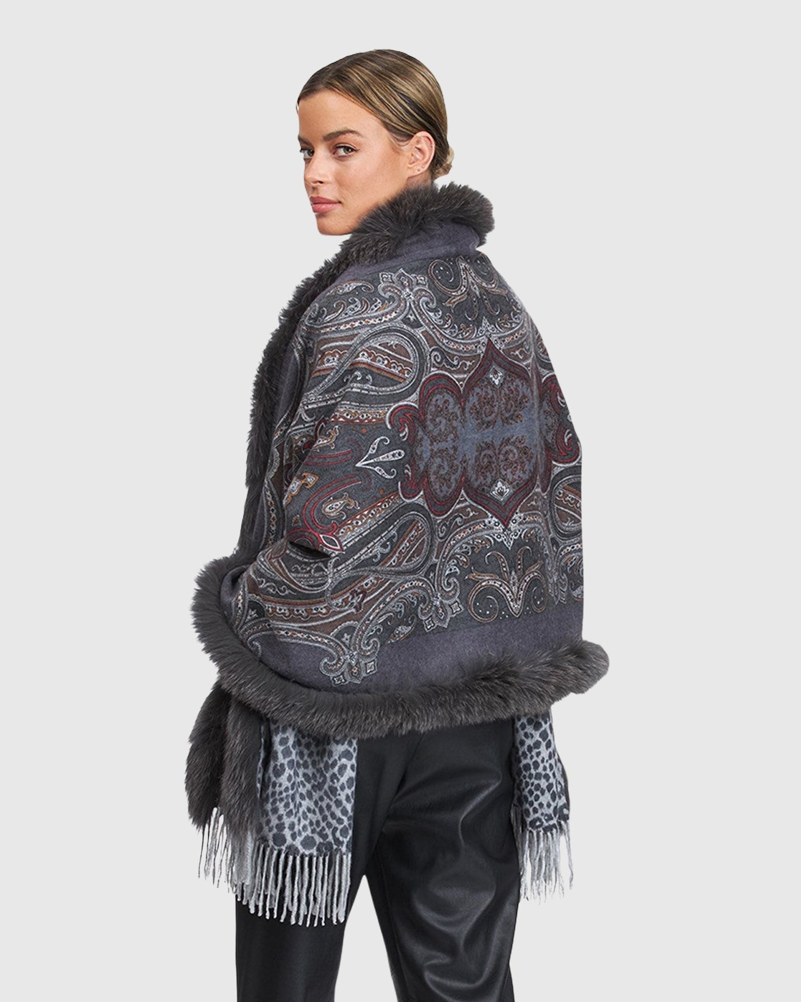 Double Face Cashmere Stole With Fox Fur Trim | Gray Paisley/Animal Print