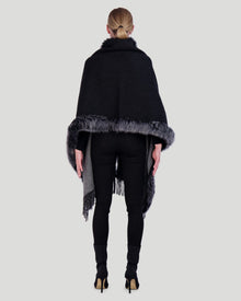 Double Face Cashmere & Wool Stole With Select Lamb Trim | Women | Black x Gray