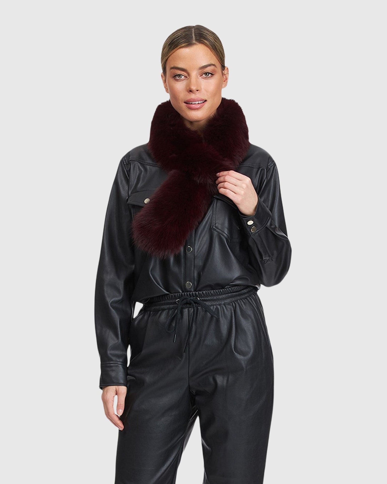 Select Cashmere Goat Pull-Through Scarf | Burgundy