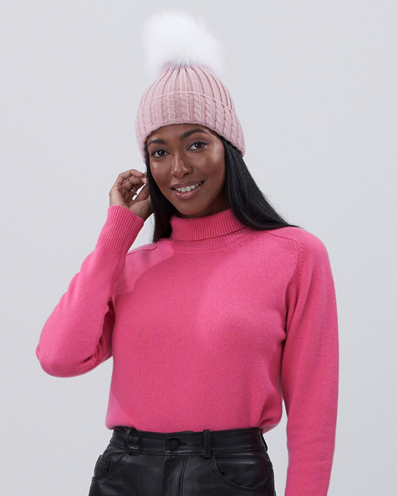 Knit Hat With Fo Pompom | Women | Light Pink x White