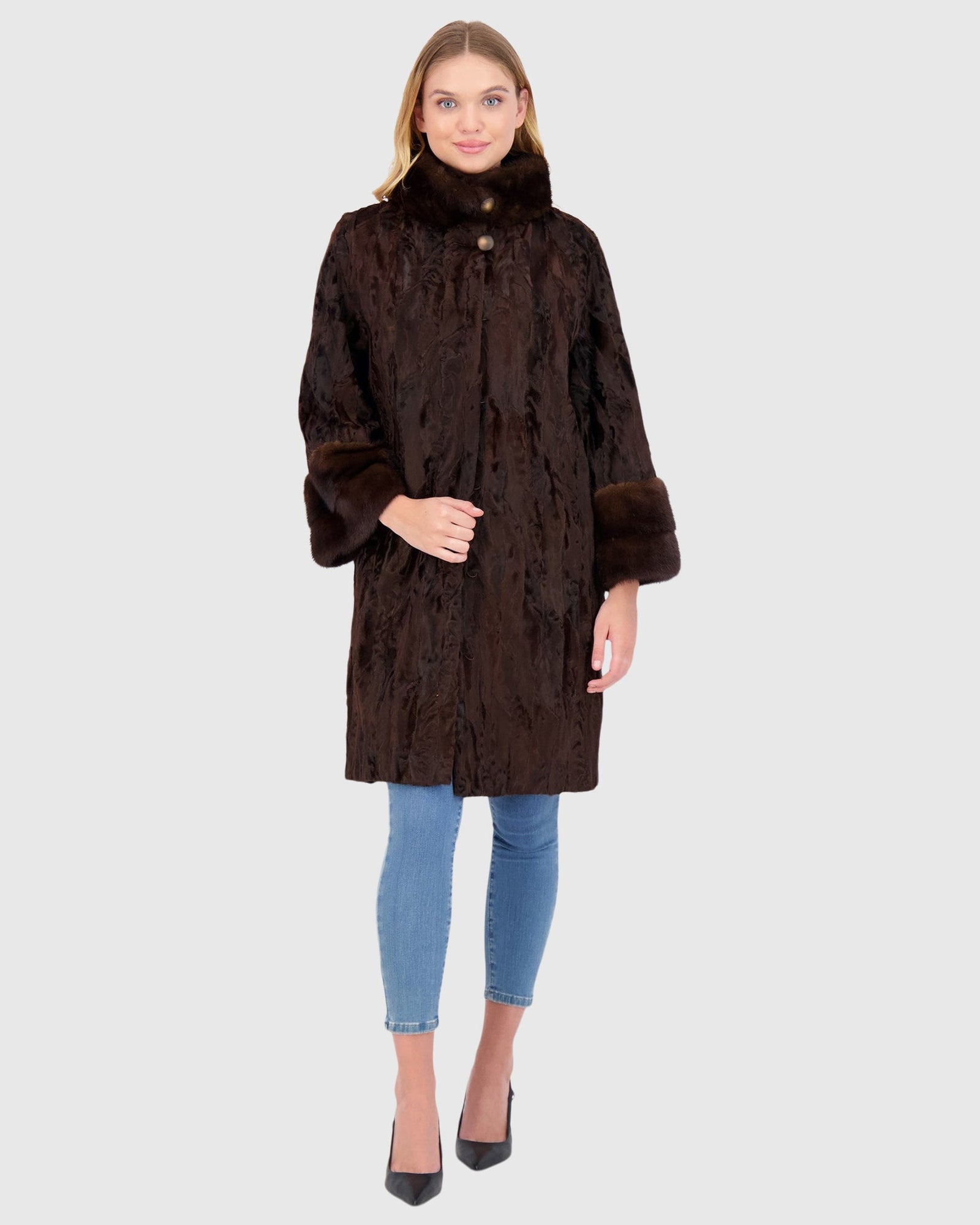 Lamb Sections Short Coat With Mink Stand Collar | Brown