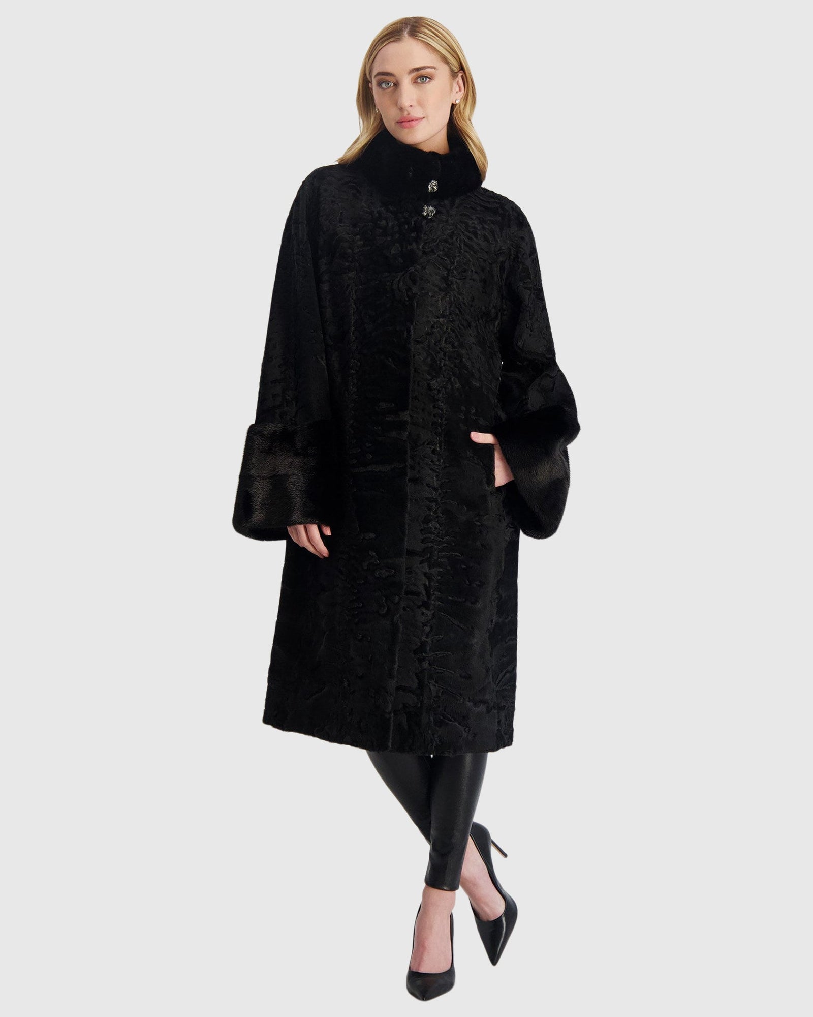 Lamb Short Coat With Mink Trim | Black