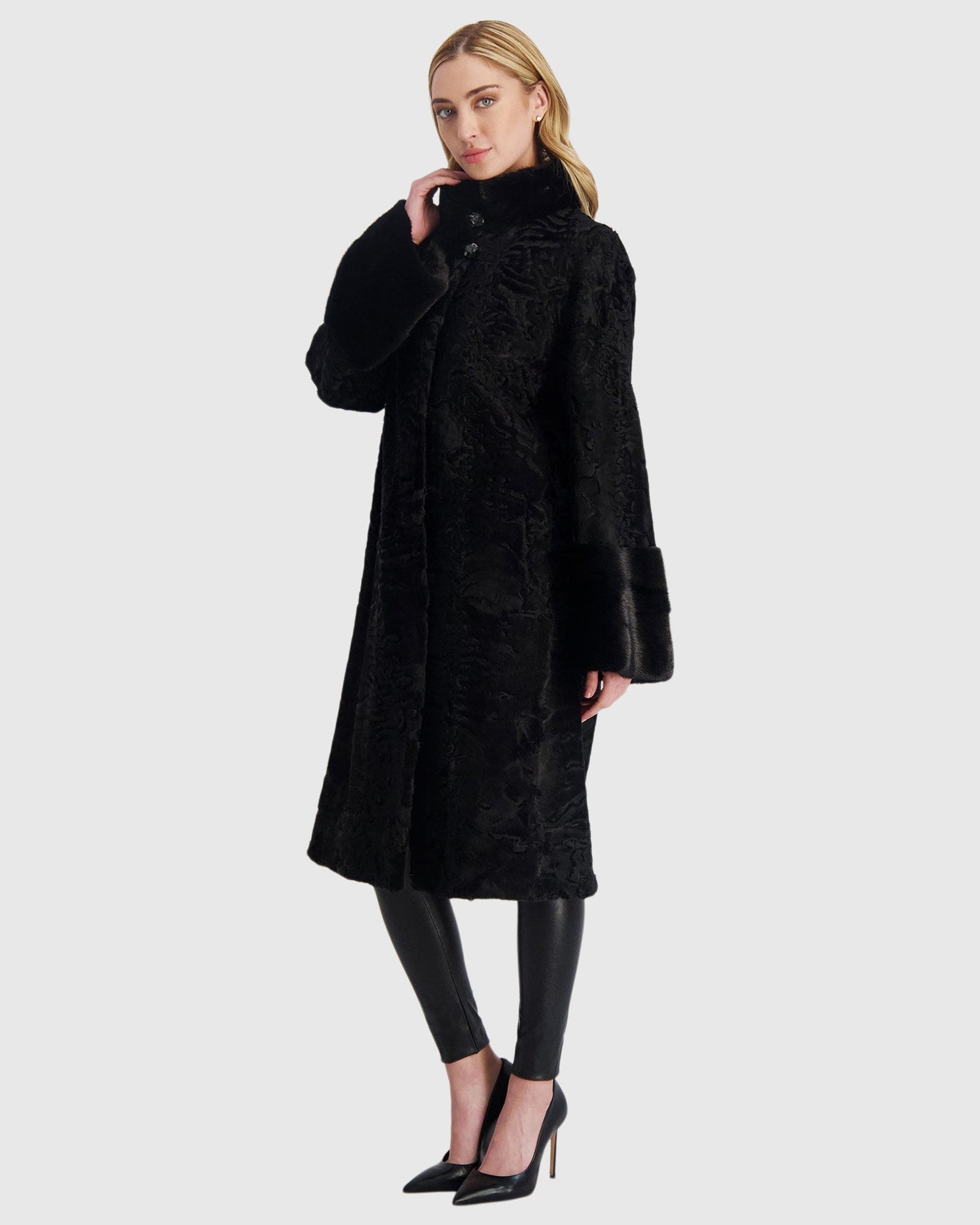 Lamb Short Coat With Mink Trim | Black