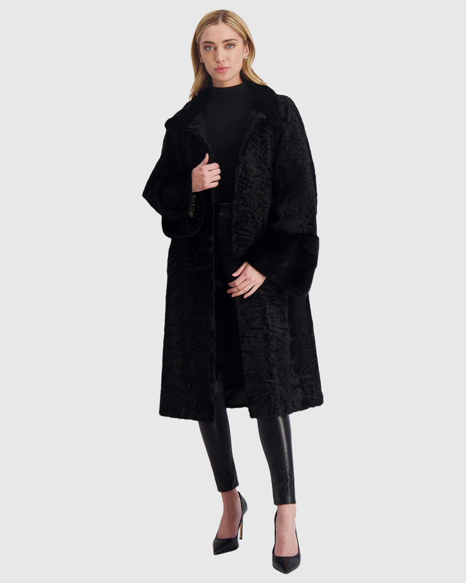 Lamb Short Coat With Mink Trim | Black