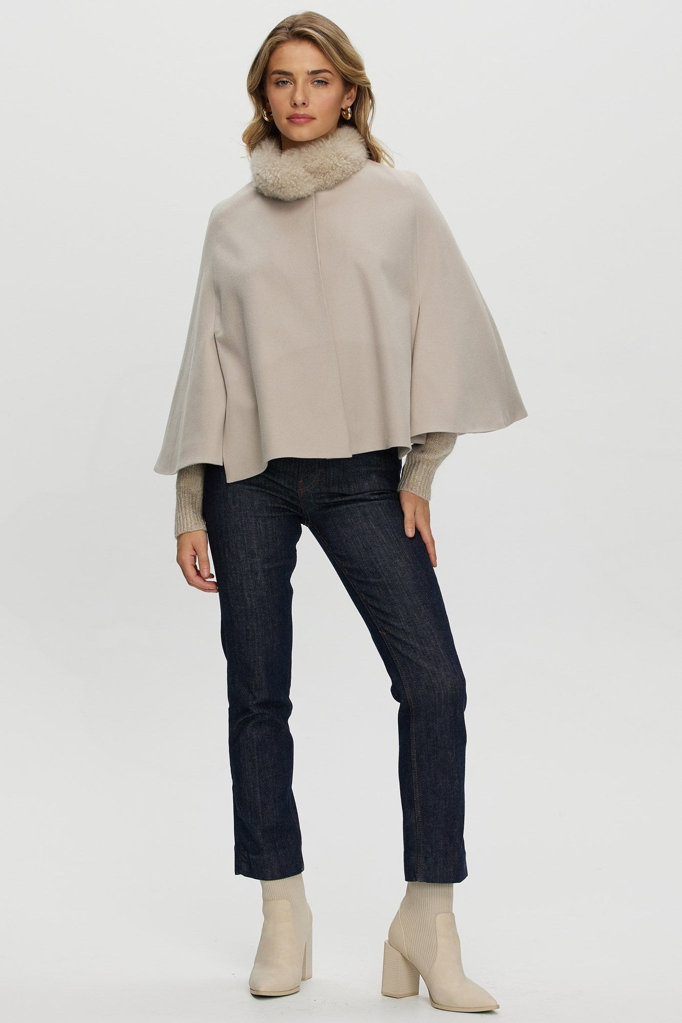 Loro Piana Cashmere Cape With Select Cashmere Goat Collar | Women | Light Beige x Light Beige