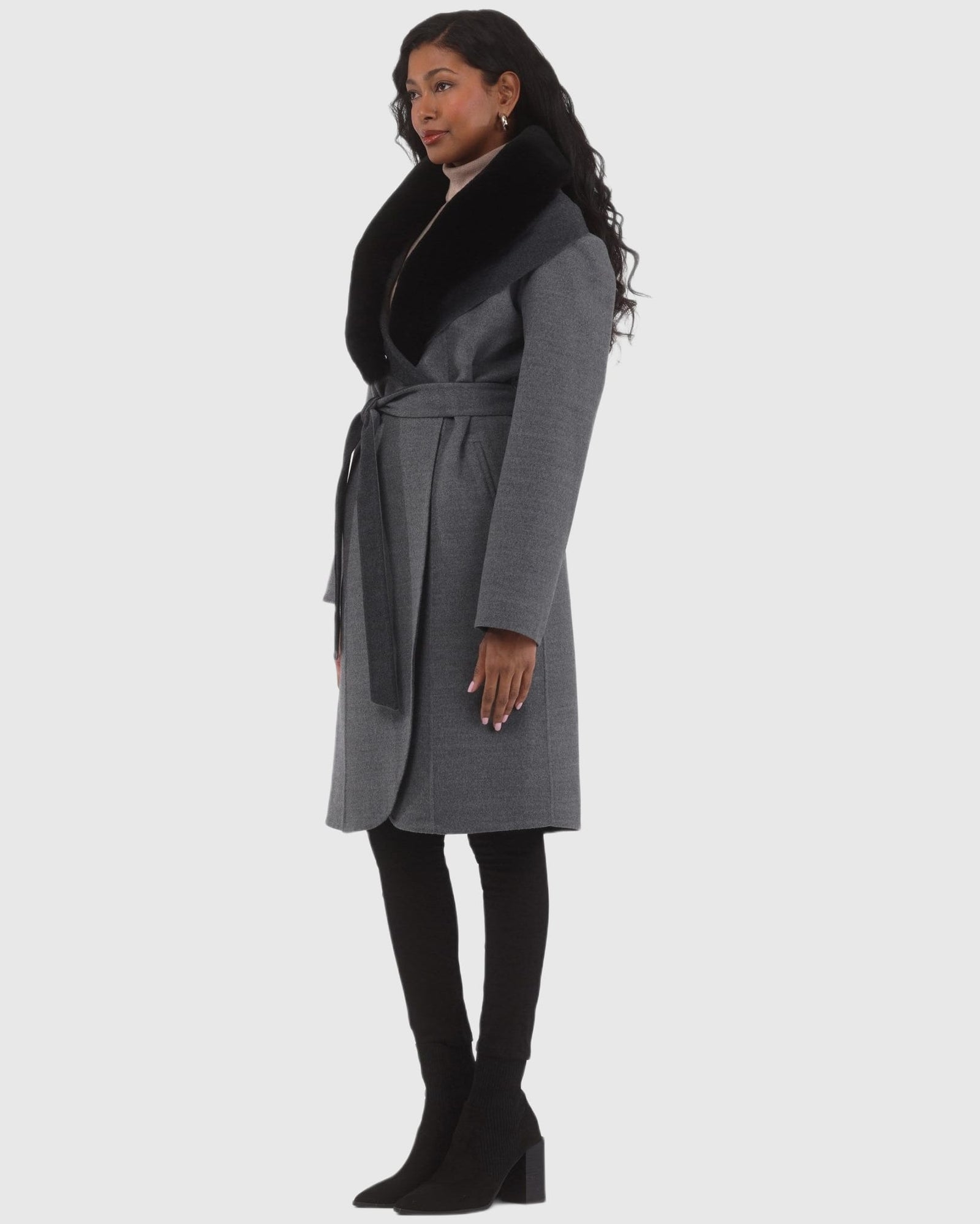 Stroller Crafted From Loro Piana Wool with Detachable Select Shearling Lamb Collar | Gray/Dark Gray/Black