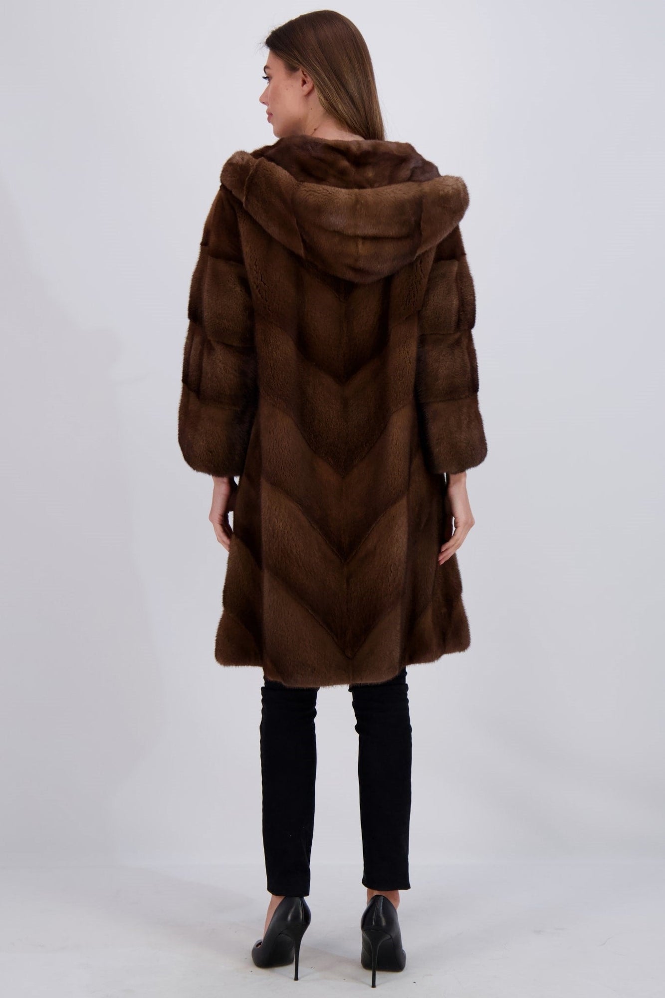 Mink Coat With Stand Up Collar | Women | Scanbrown