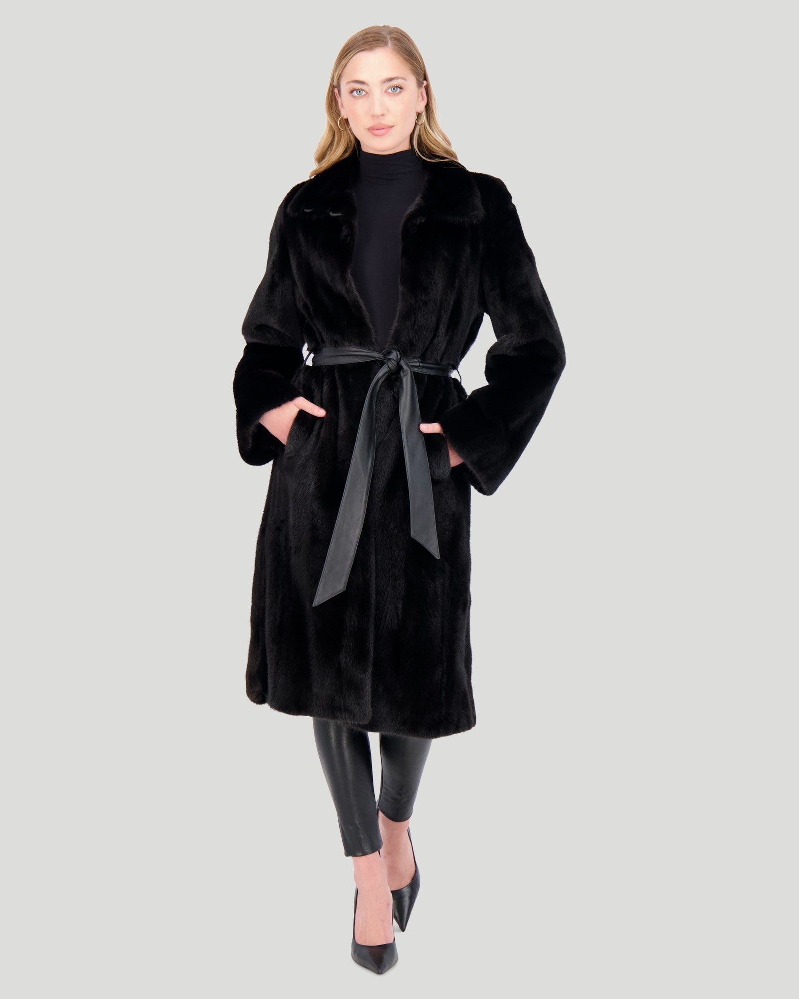 Mink Short Coat | Women | Black (V4)