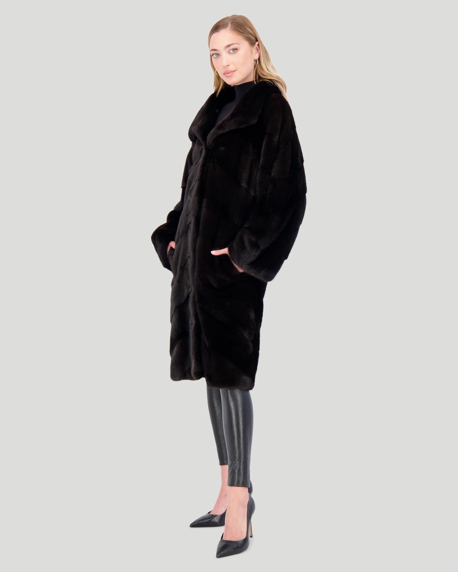 Mink Short Coat | Women | Black (V3)