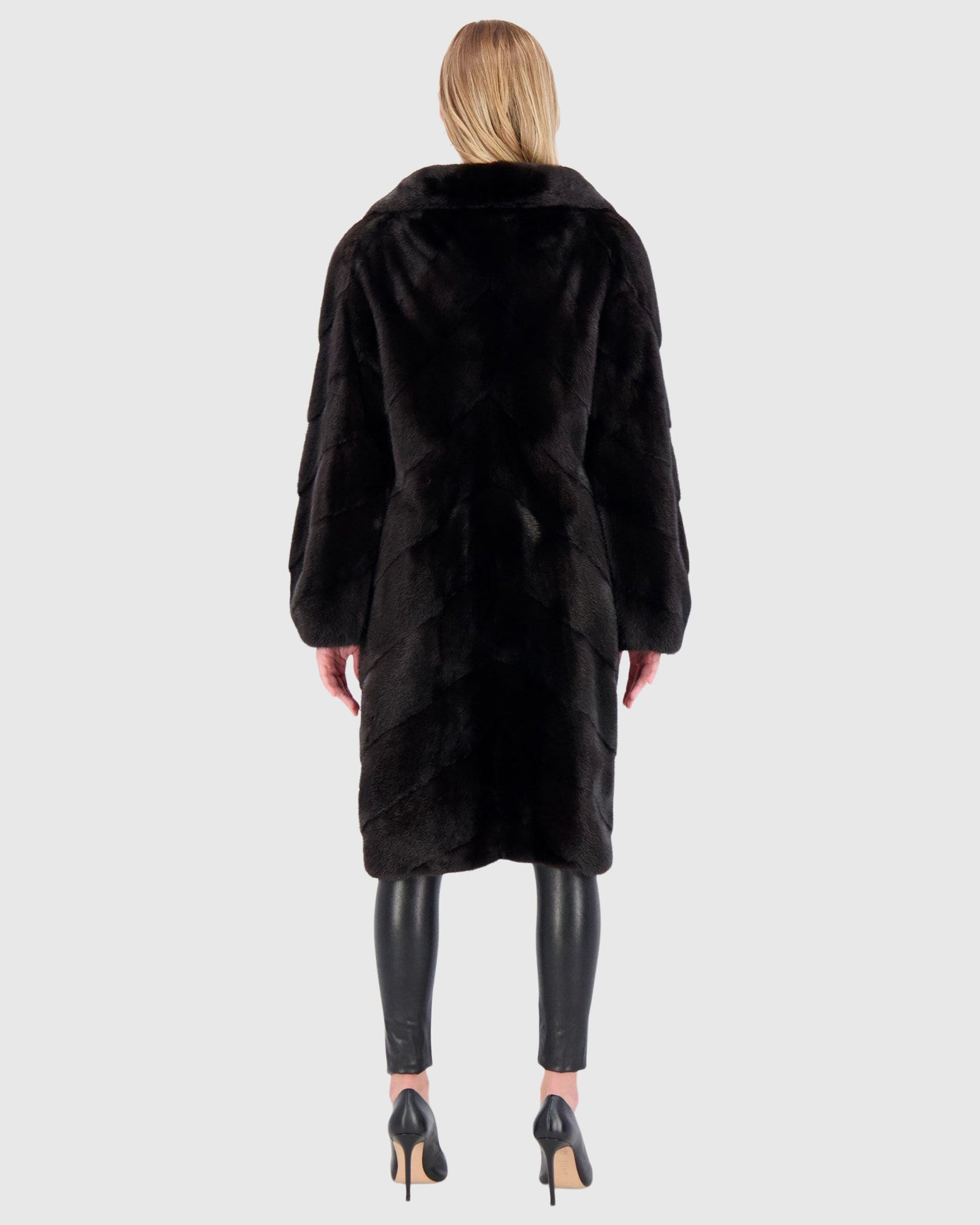 Mink Short Coat | Black (V3)