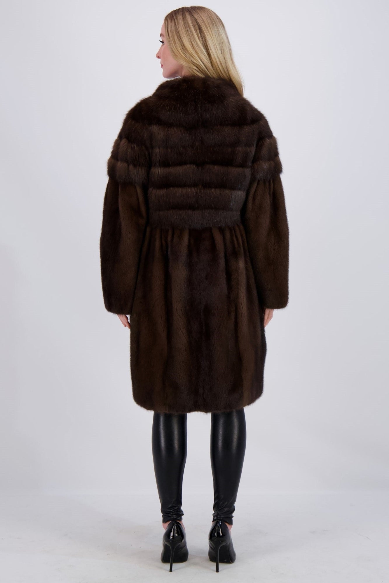 Mink Short Coat With Sable | Women | Caper